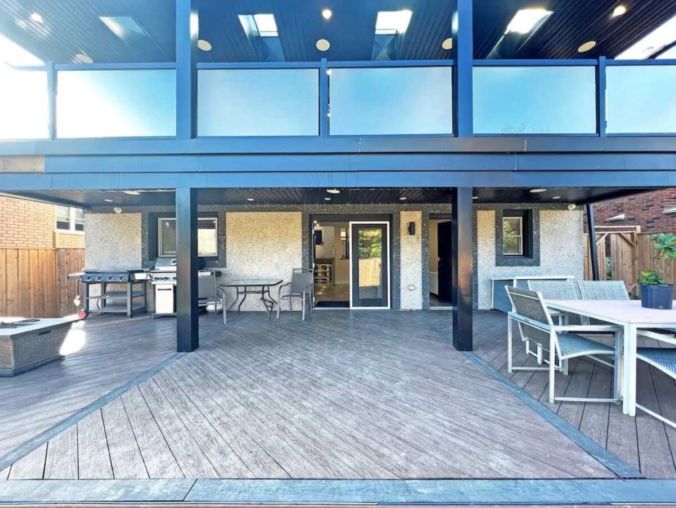 Luxe Near Limeridge - Sleeps 11 - Pool