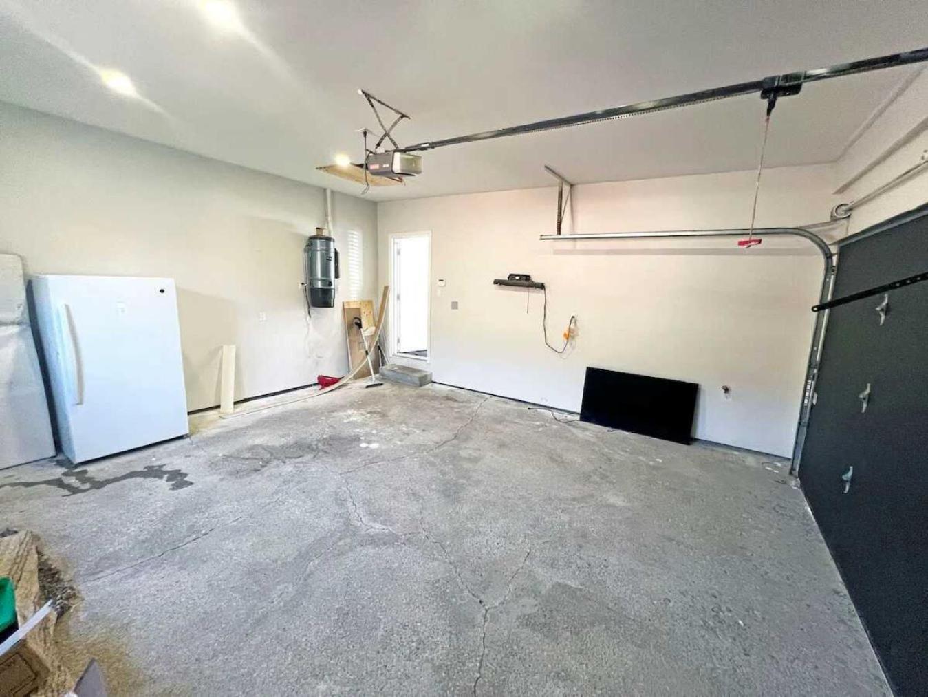 Luxe Near Limeridge - Sleeps 11 - Pool *