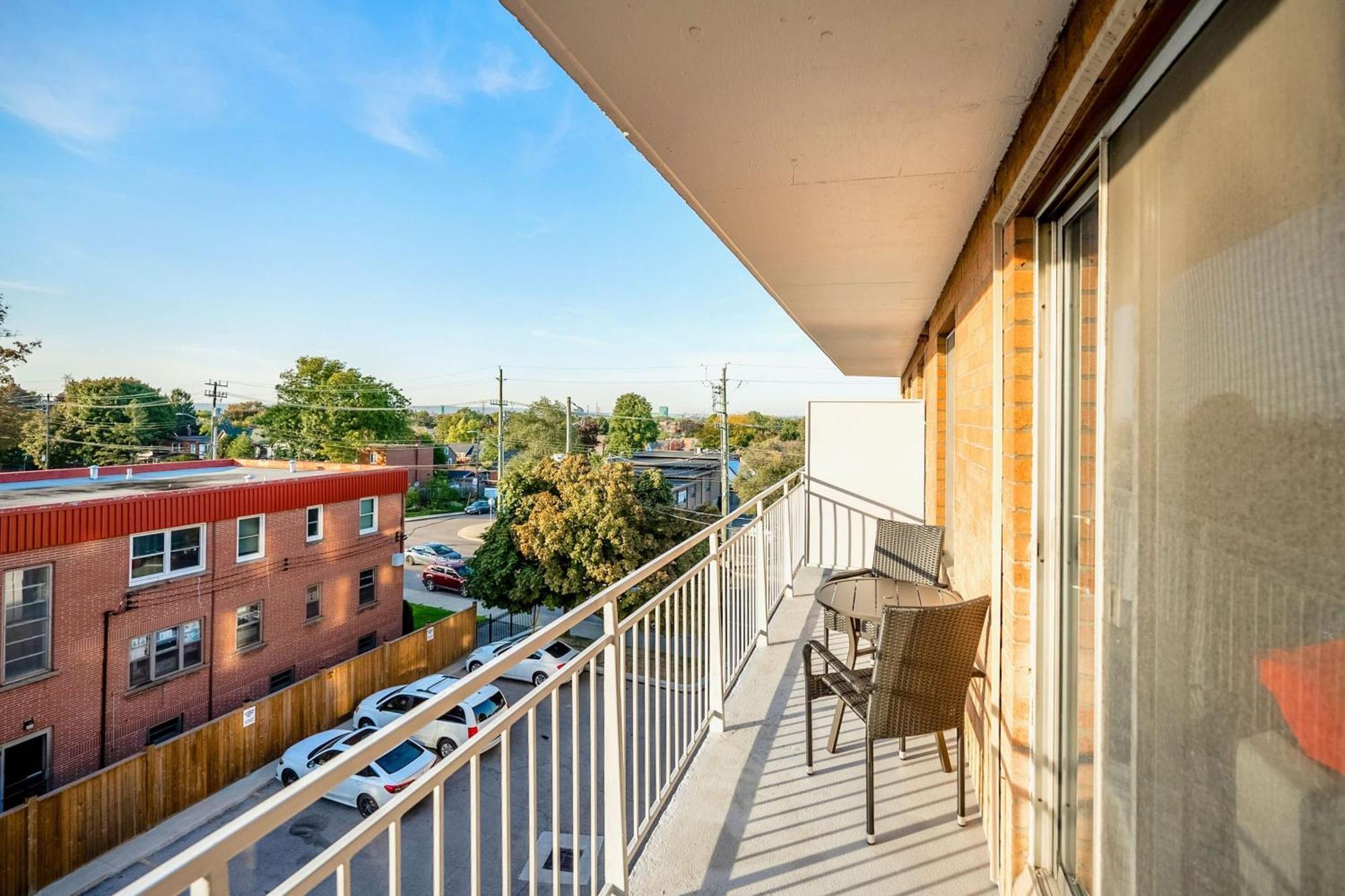Near Downtown - Glenview West W Patio Apartment