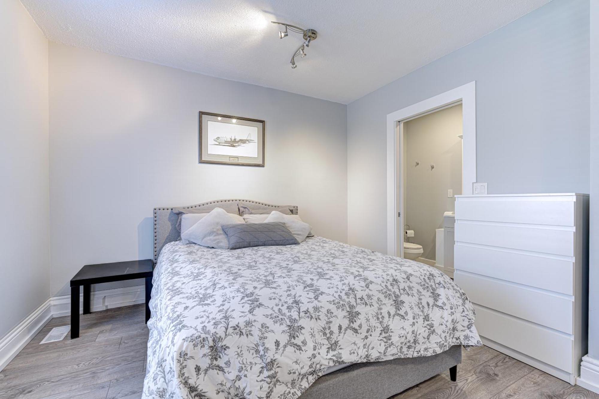 Holiday home Niagara Falls-toronto-45 Minute Drive Hamilton