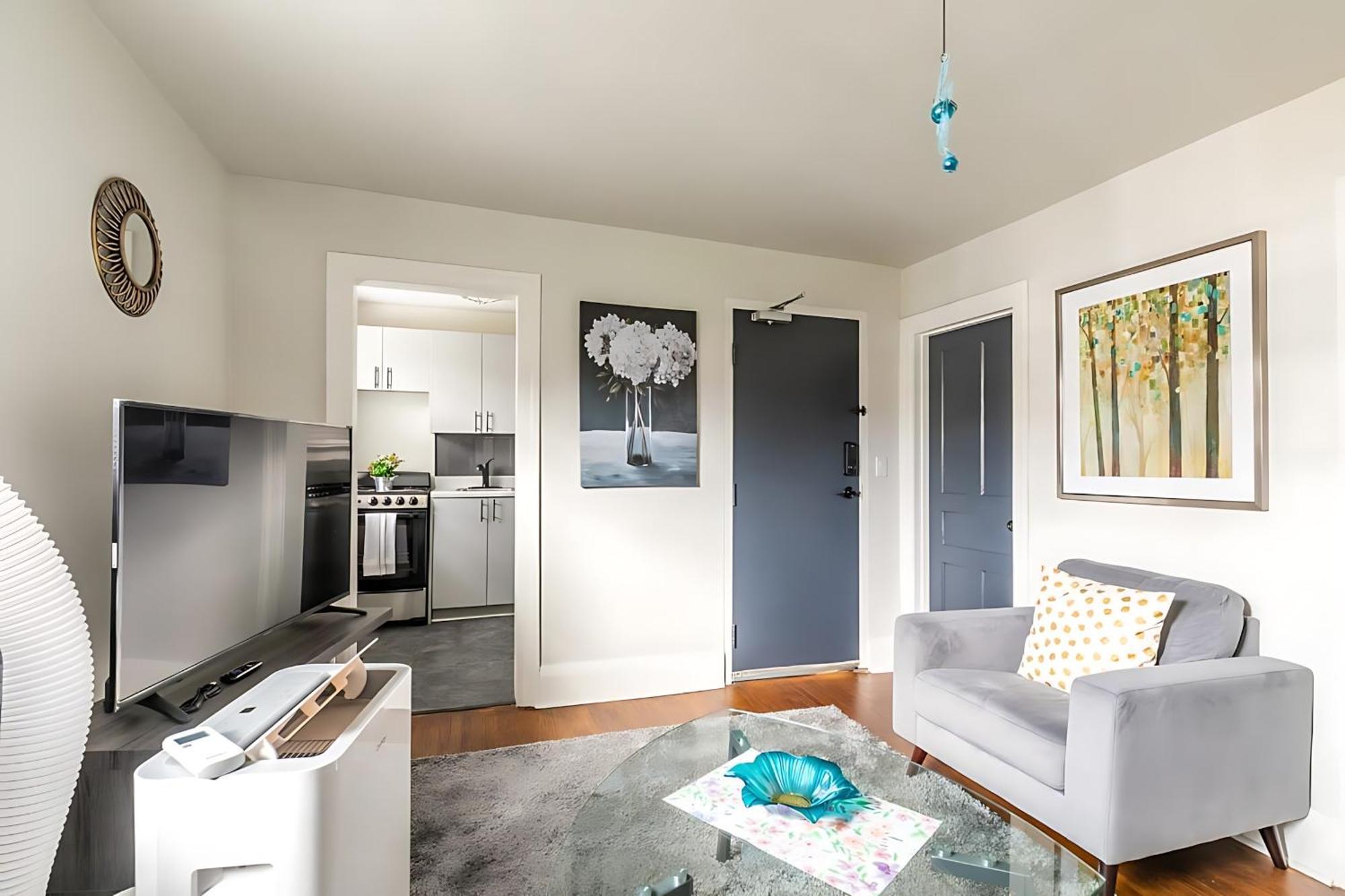 Modern 1br - South Hamilton
