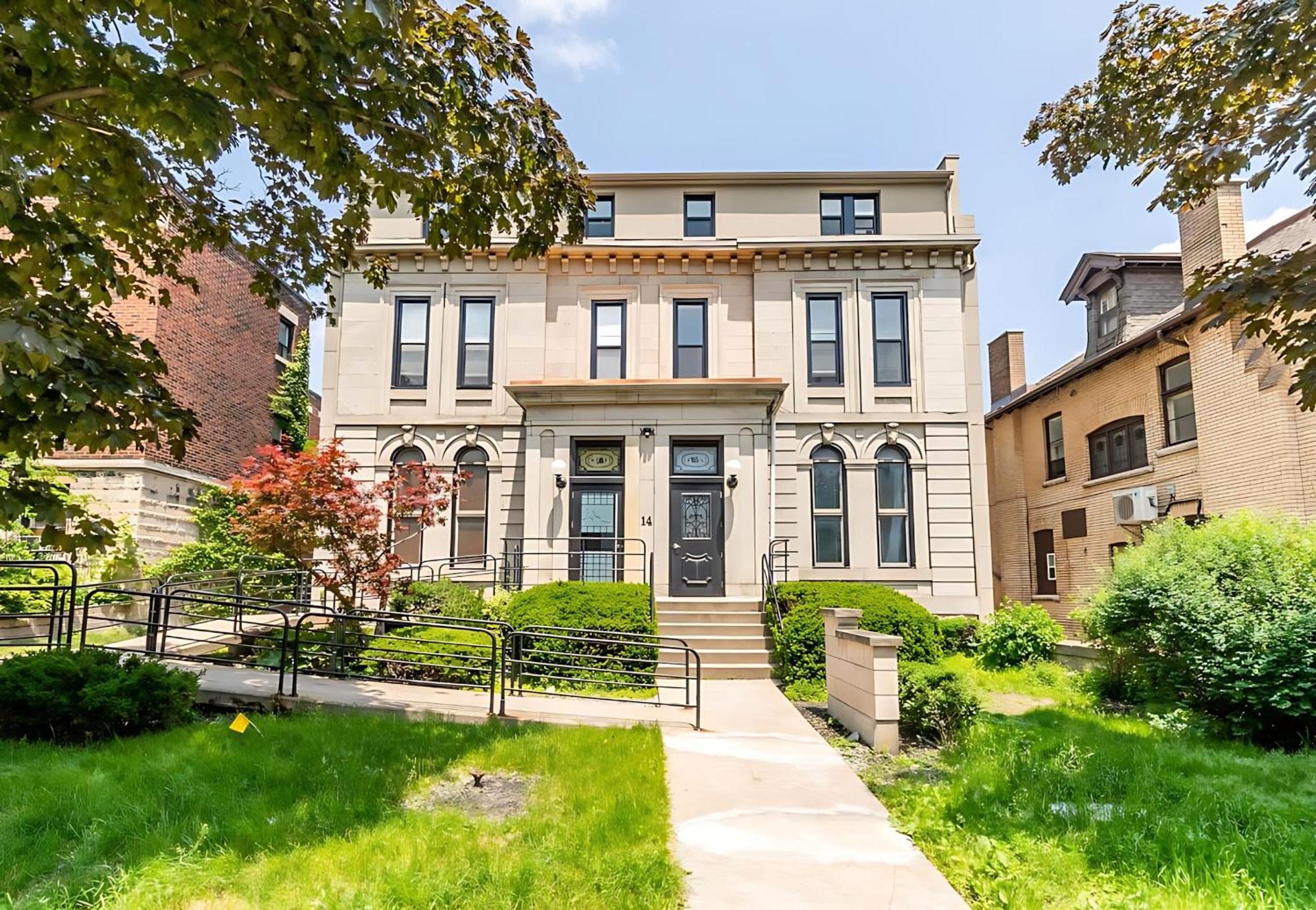 Modern 1br - South * Hamilton
