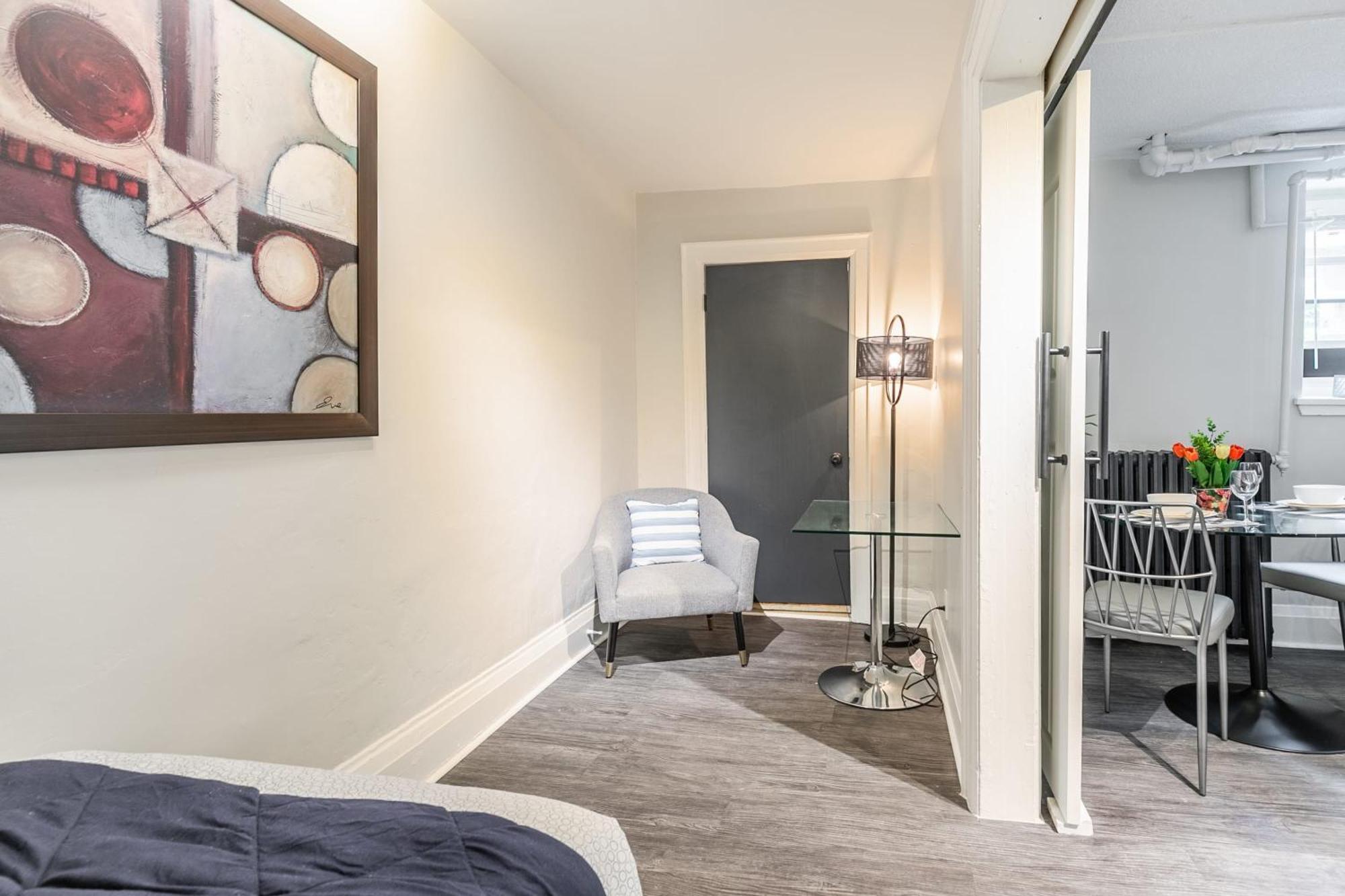 Apartment 2br - Steps To Downtown *