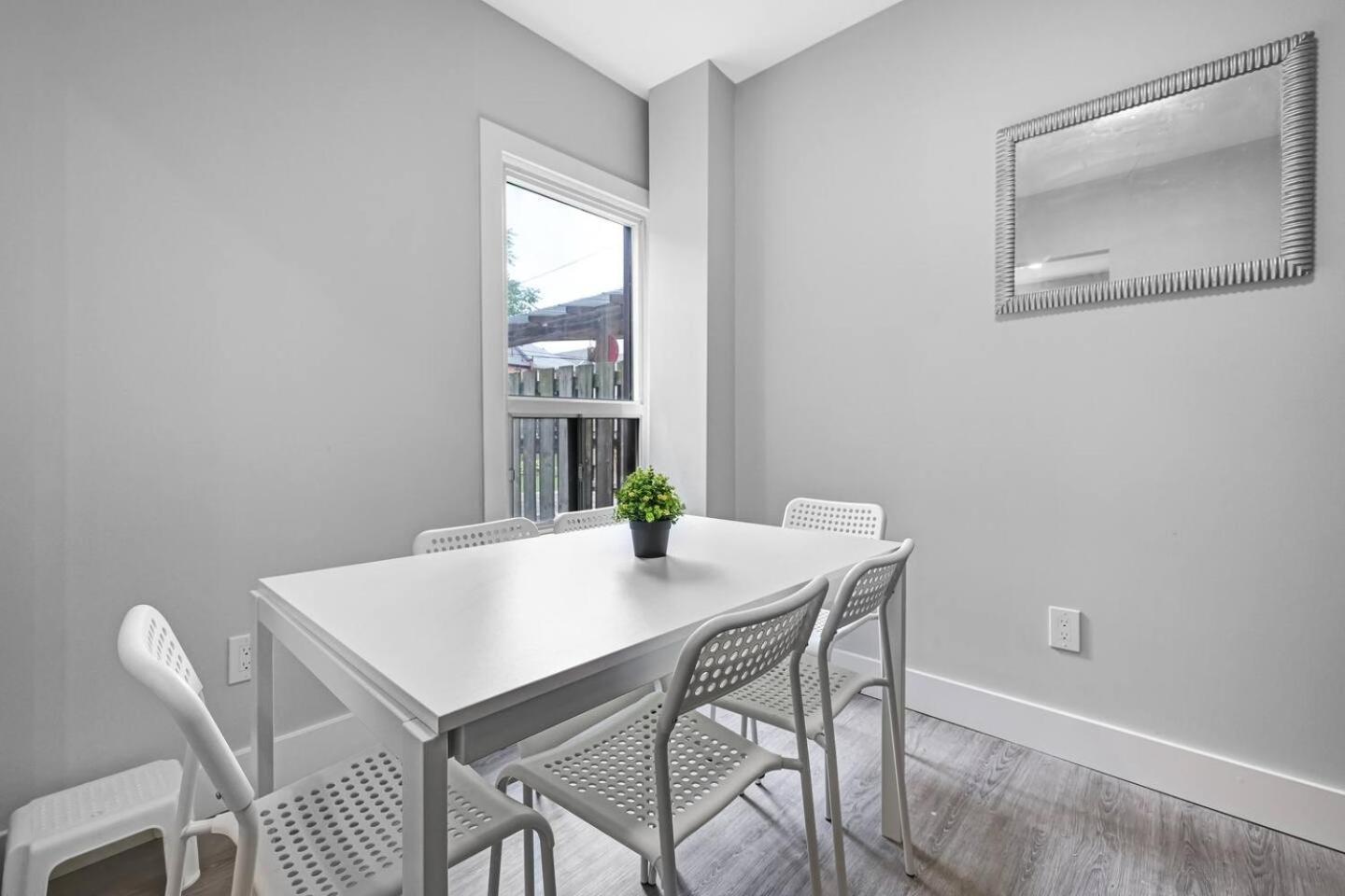 Casa de férias Bright And Renovated 3br Gem Near Downtown Hamilton