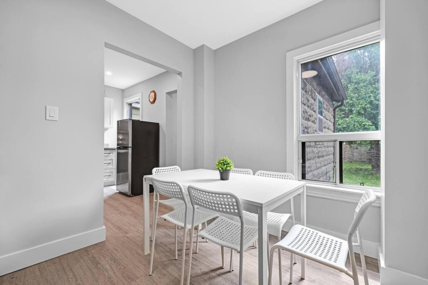 Bright And Renovated 3br Gem Near Downtown * Hamilton
