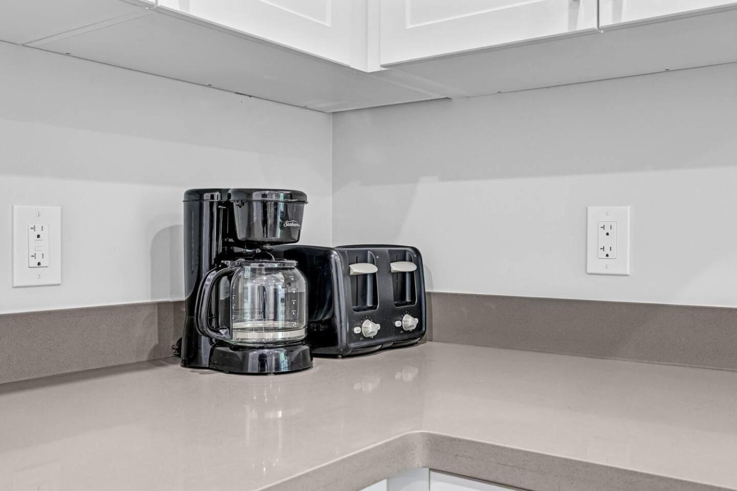 Casa de férias Bright And Renovated 3br Gem Near Downtown