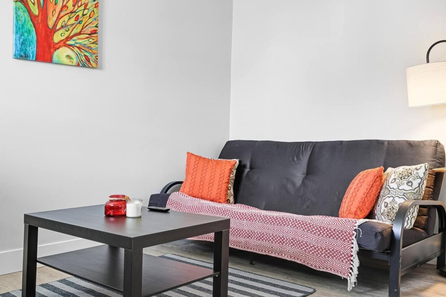 Bright And Renovated 3br Gem Near Downtown * Hamilton