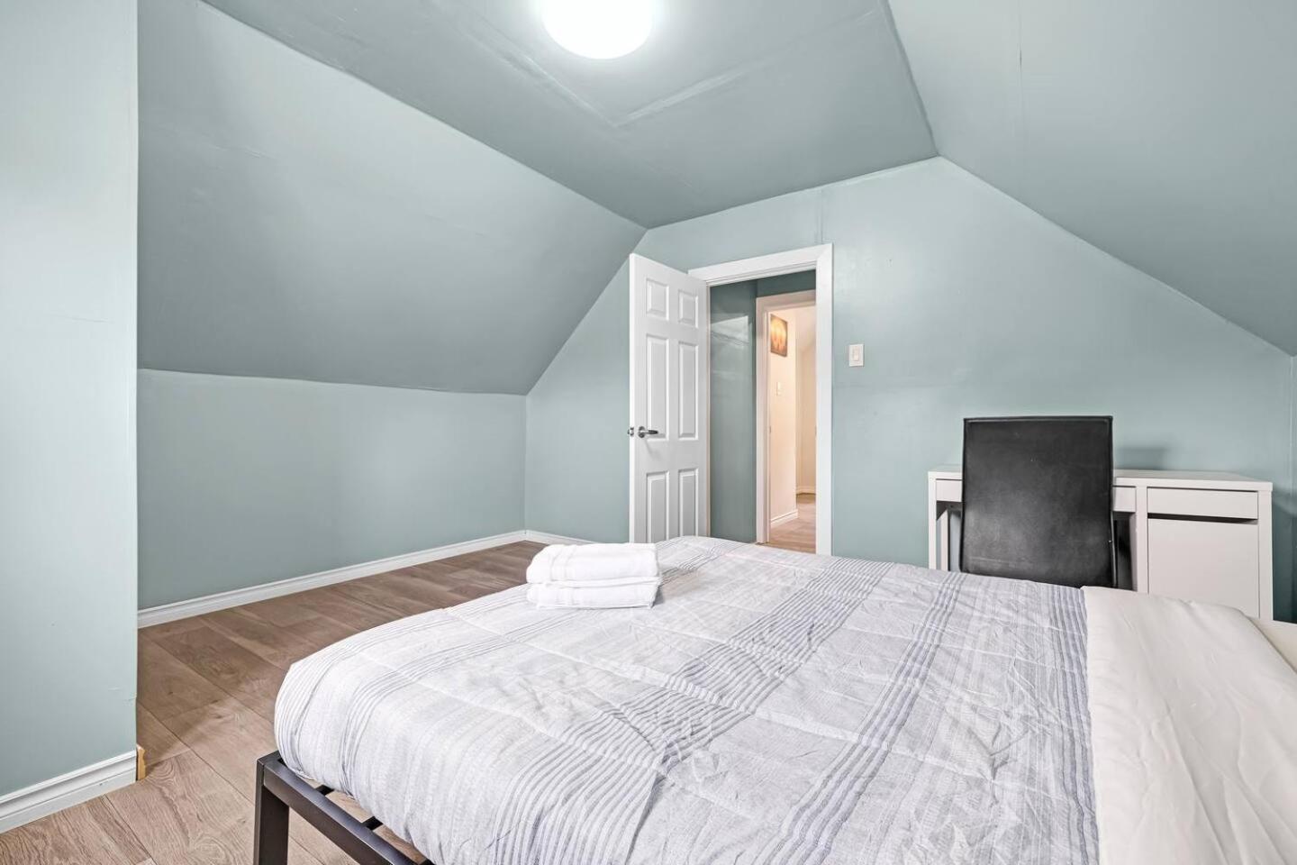 Bright And Renovated 3br Gem Near Downtown Casa de férias Hamilton