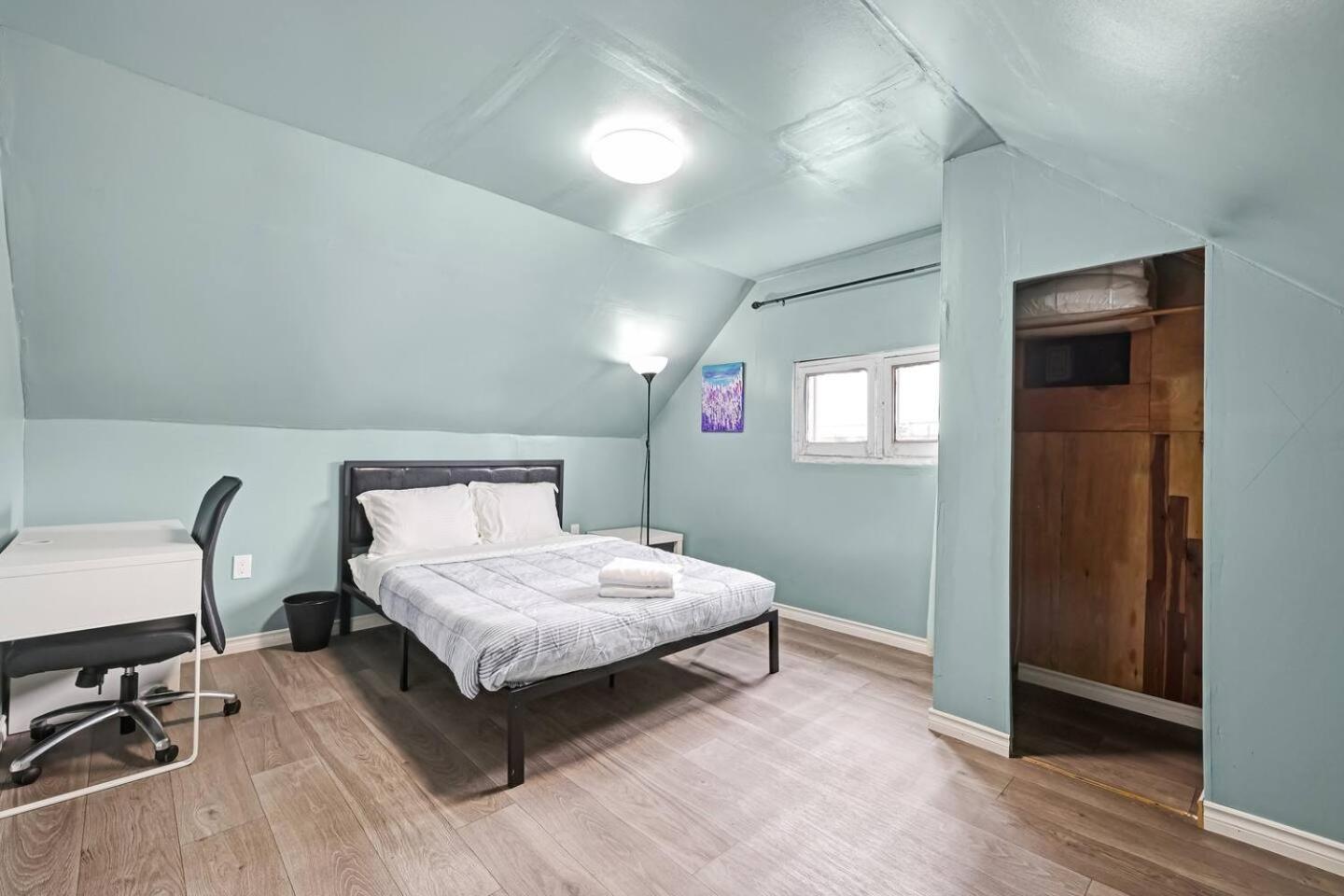 Bright And Renovated 3br Gem Near Downtown Casa de férias