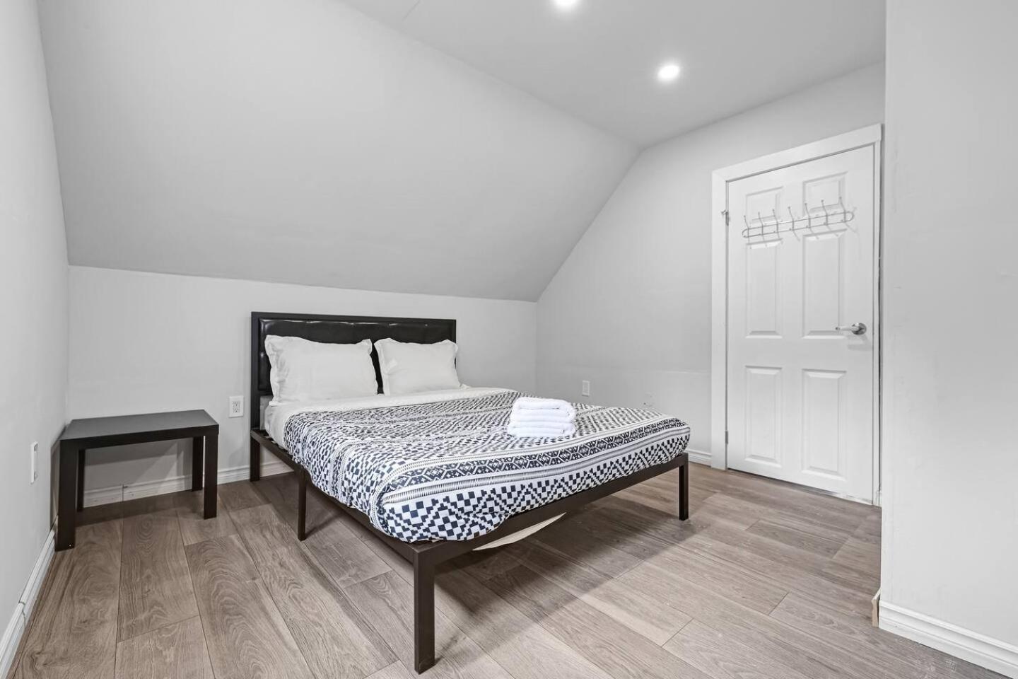 Bright And Renovated 3br Gem Near Downtown Casa de férias Hamilton