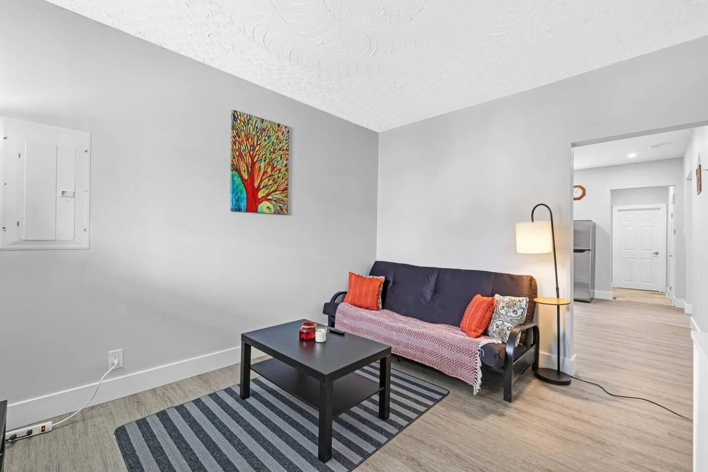 Bright And Renovated 3br Gem Near Downtown * Hamilton