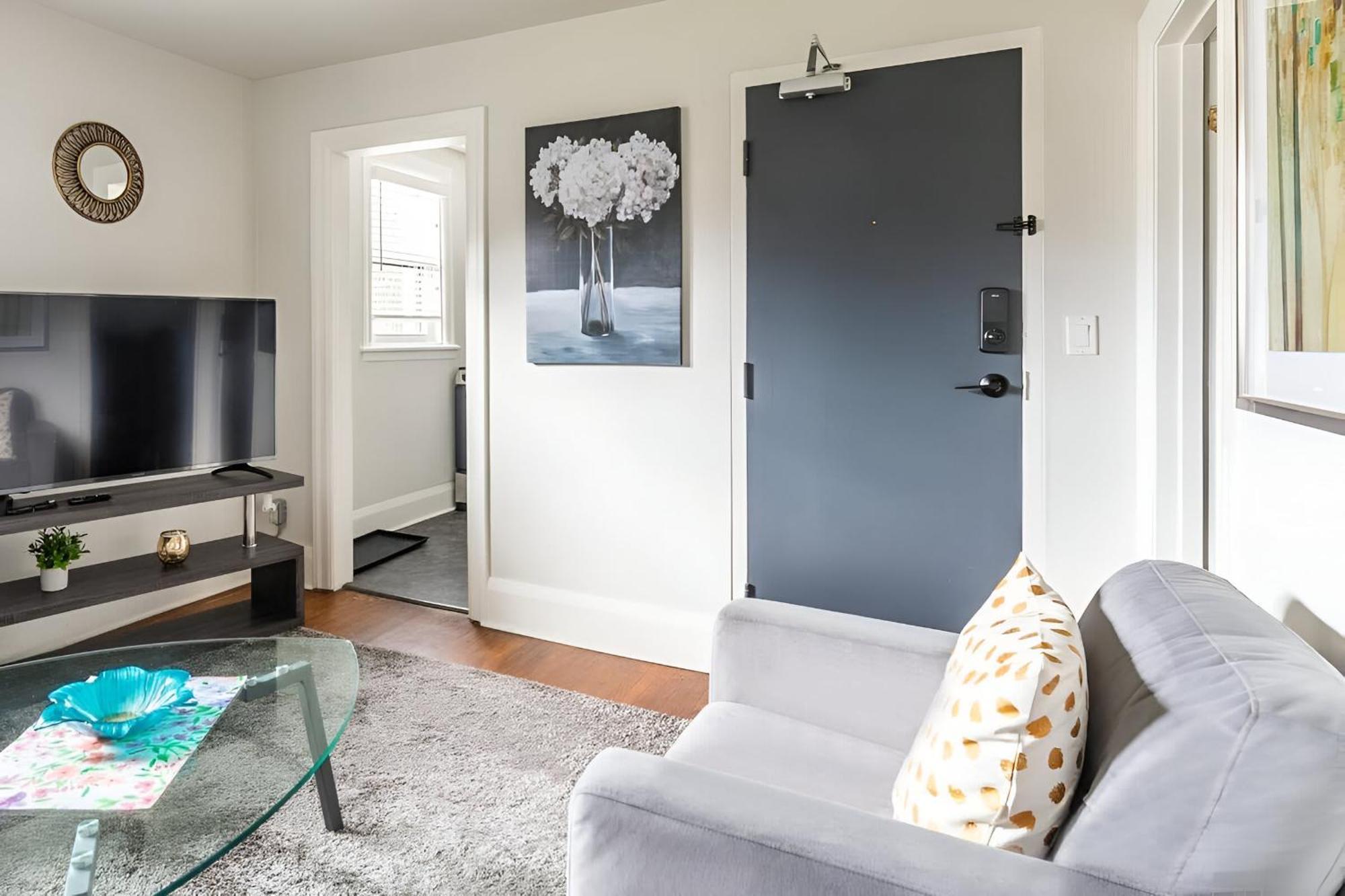 Stylish 1br - Heart Of South Apartment