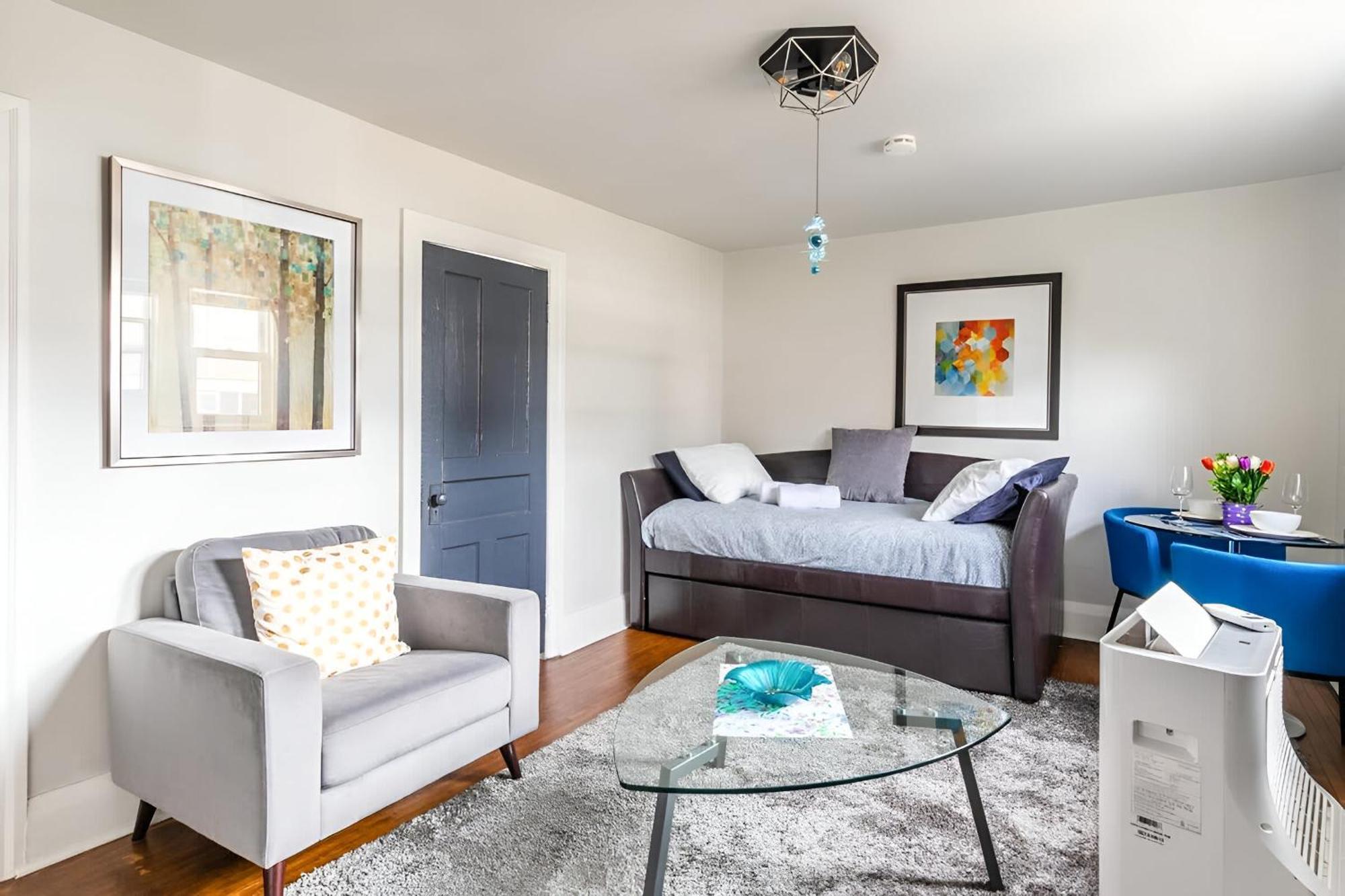 Stylish 1br - Heart Of South Apartment