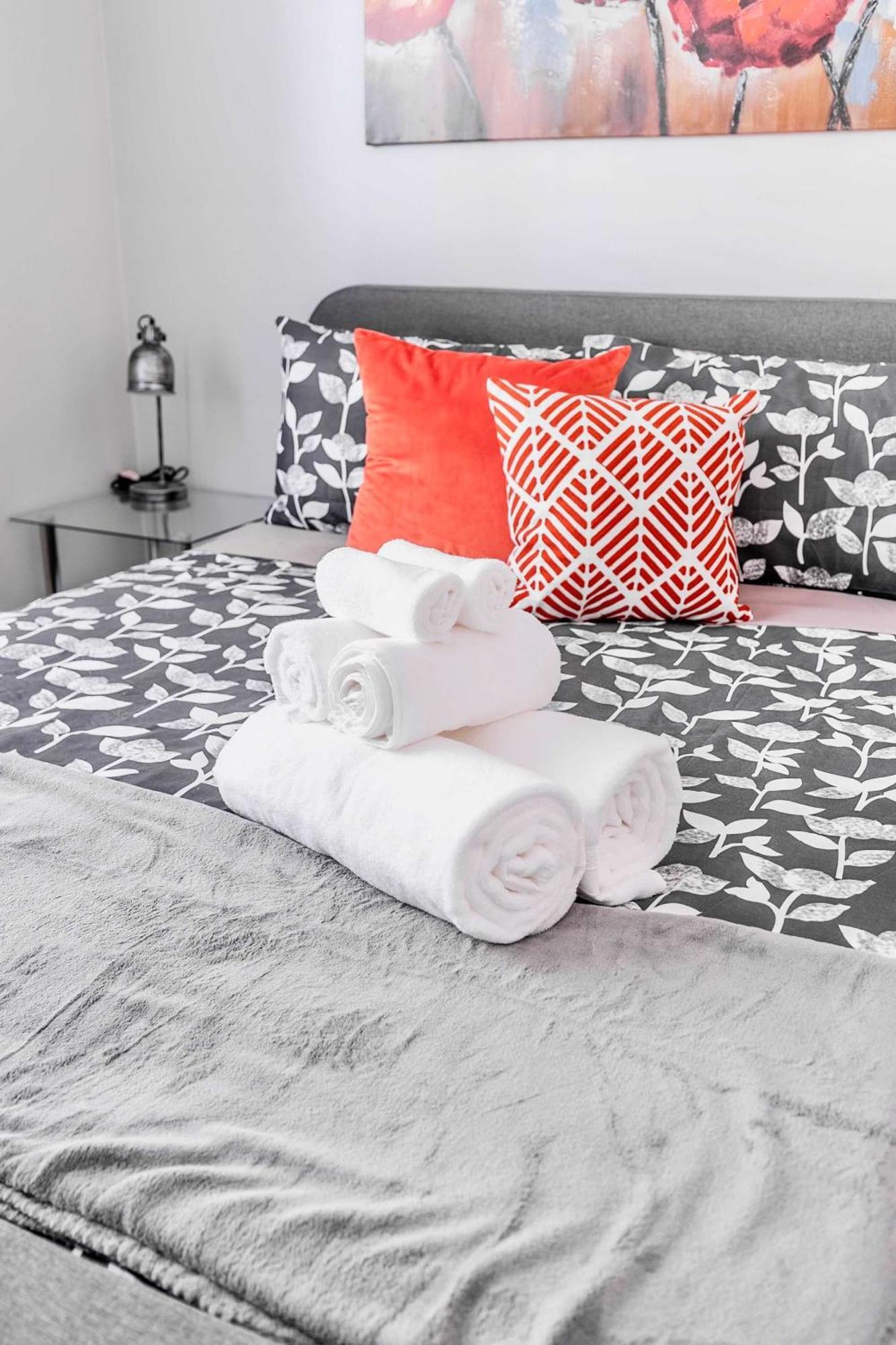 Modern In Corktown Sleeps 4