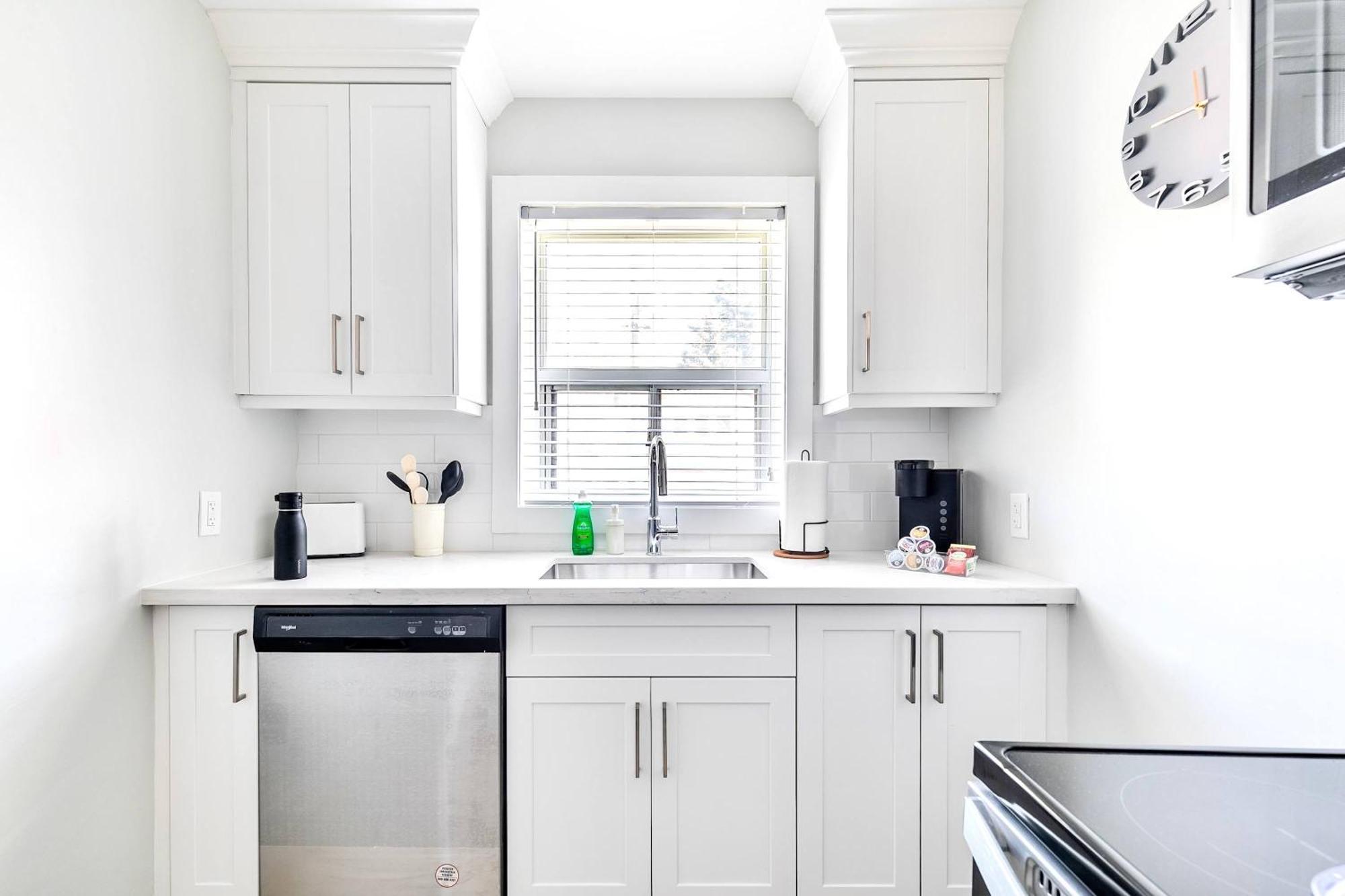 Apartment Modern In Corktown Sleeps 4