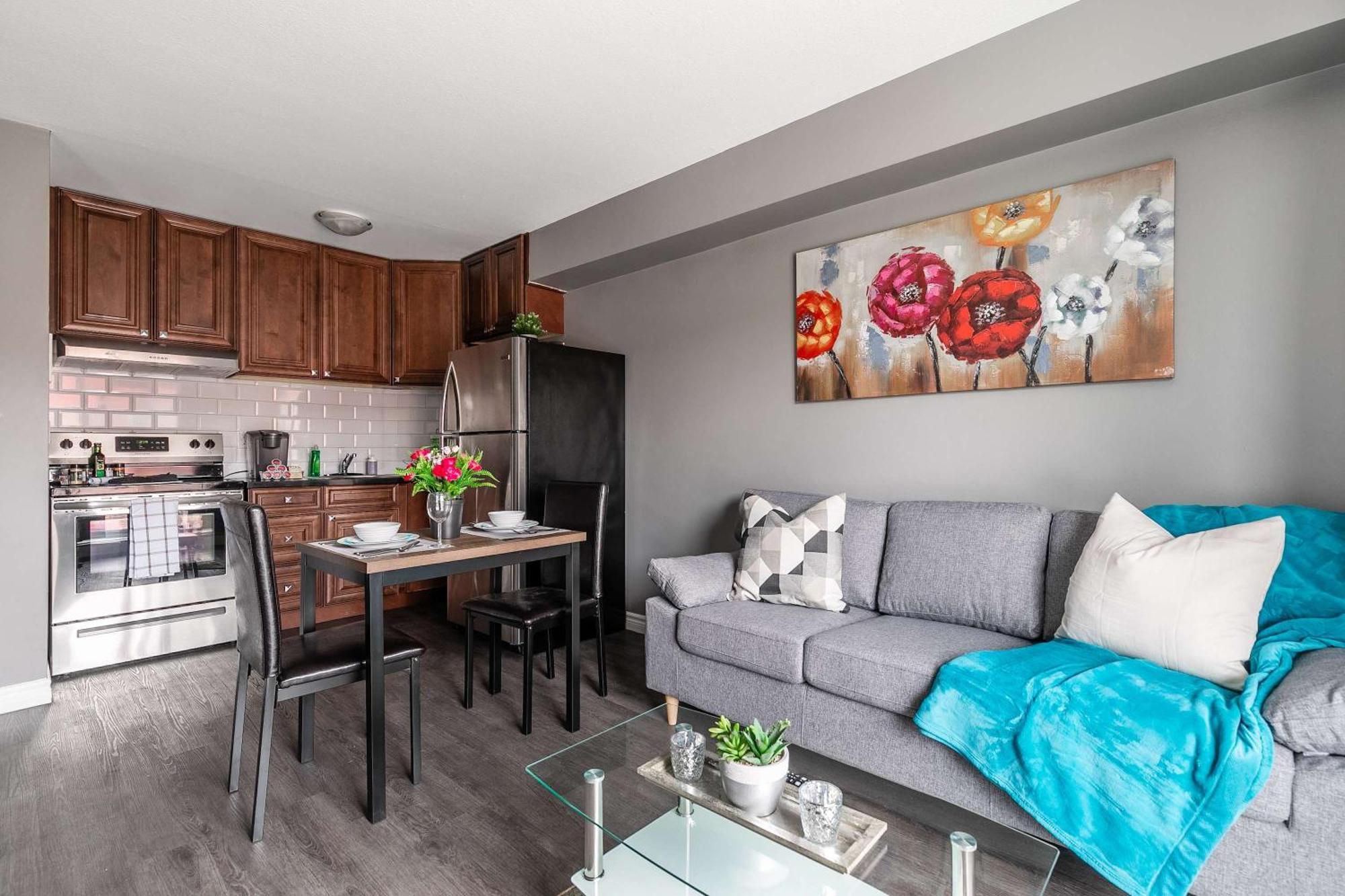 Glenview West W Patio - Near Downtown