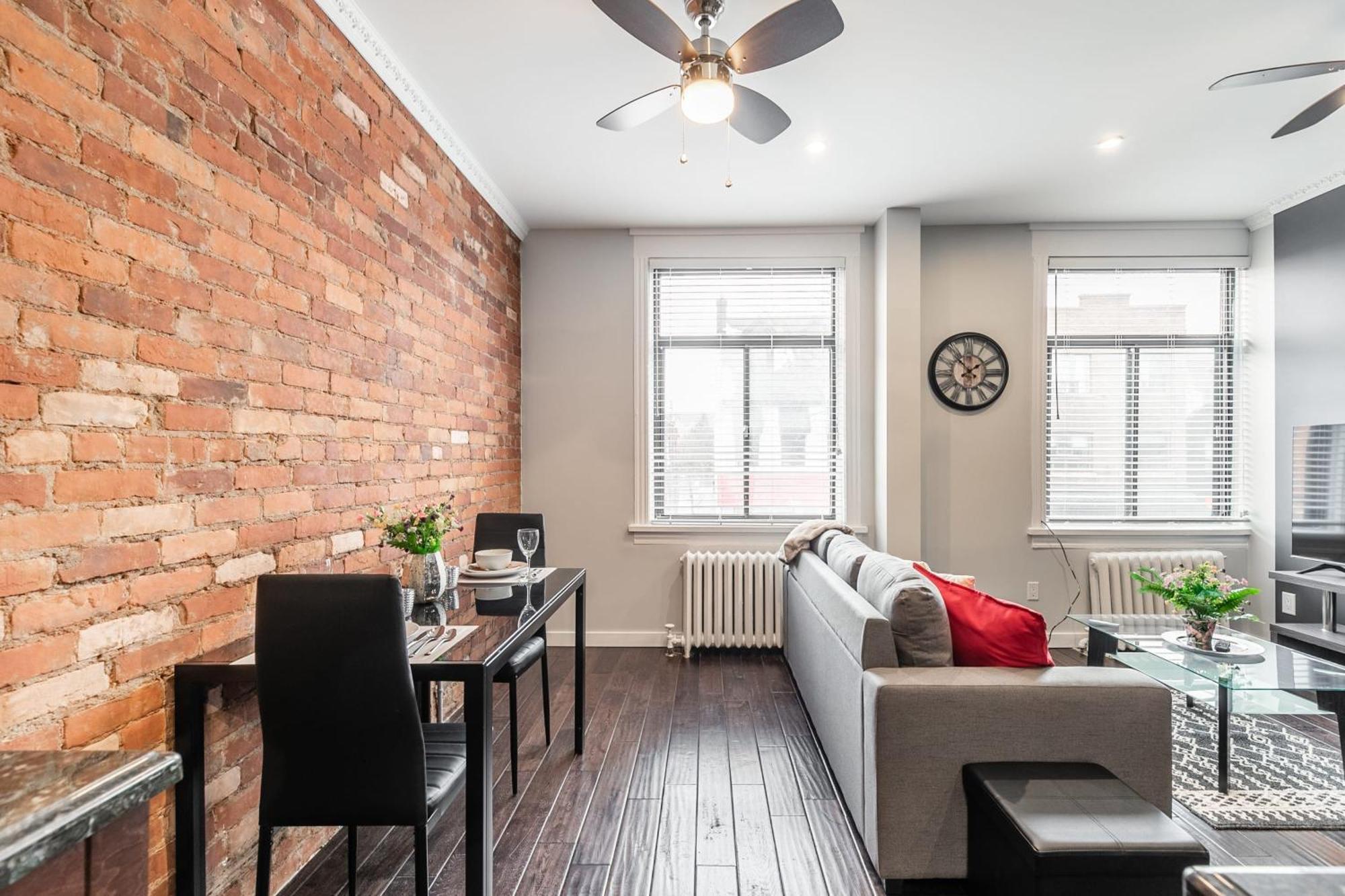 Apartment Cozy 1br- Unit - Street North