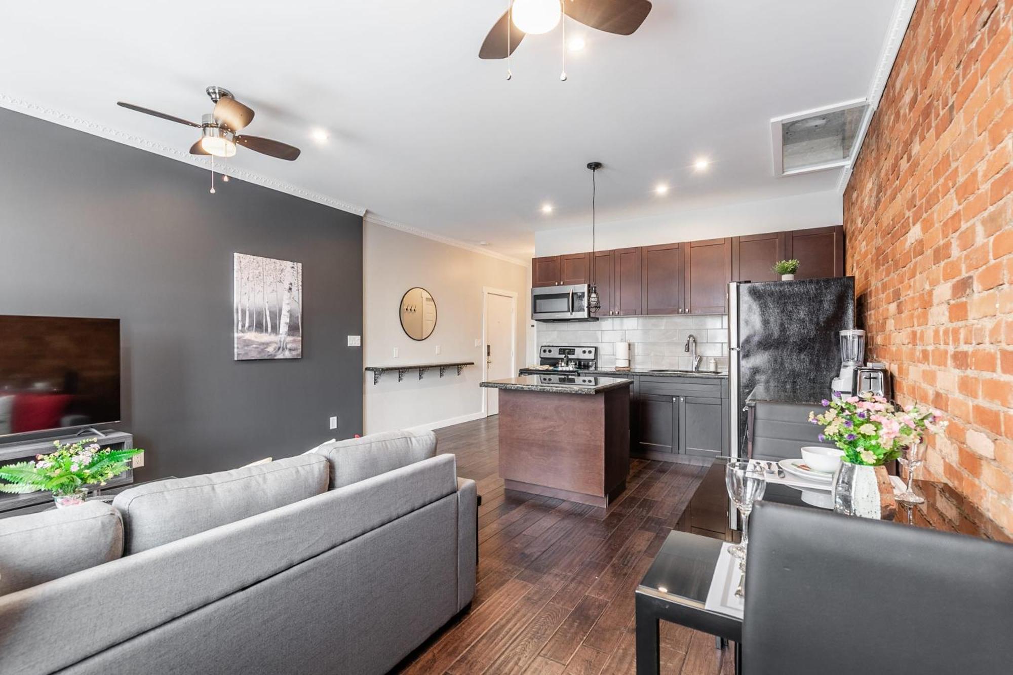 Cozy 1br- Unit - Street North * Hamilton