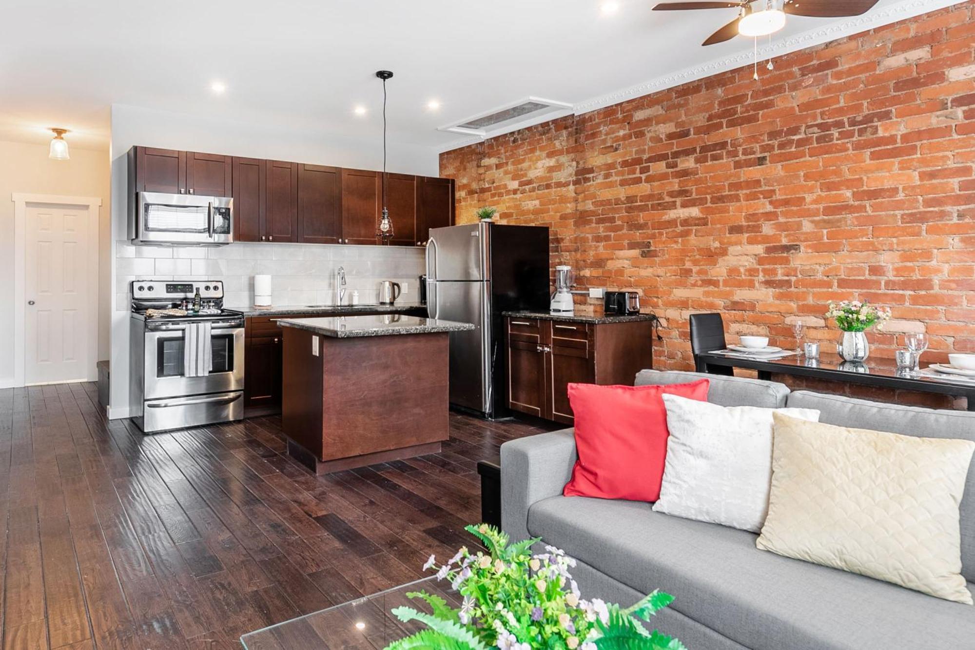 Apartment Cozy 1br- Unit - Street North