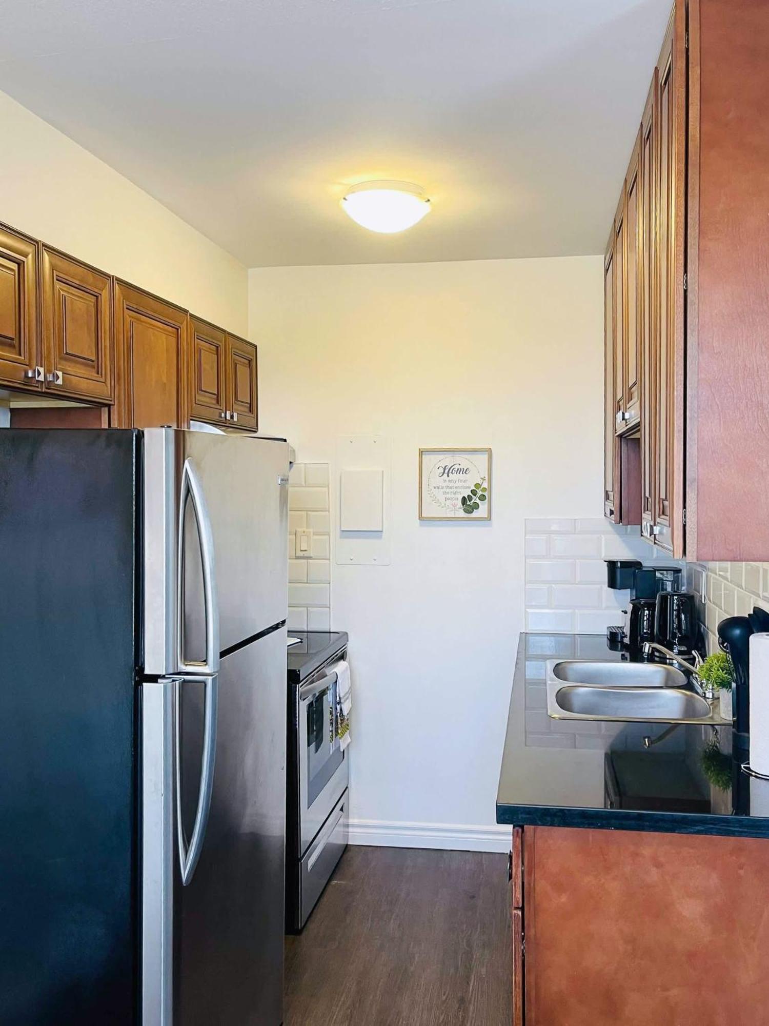 Apartment Glenview West W Patio - Near Downtown *