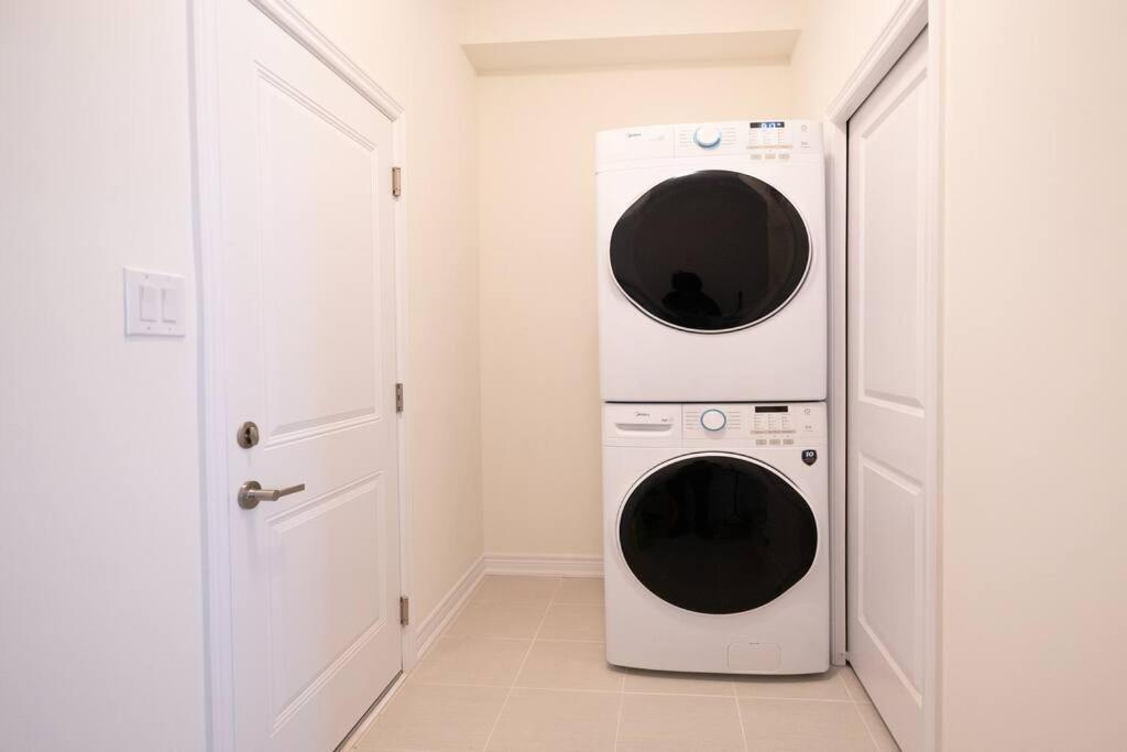 Spotless 5 Bed And 4 Bath With Wi-fi And 1hr To Niagara