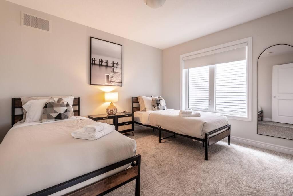 Spotless 5 Bed And 4 Bath With Wi-fi And 1hr To Niagara *