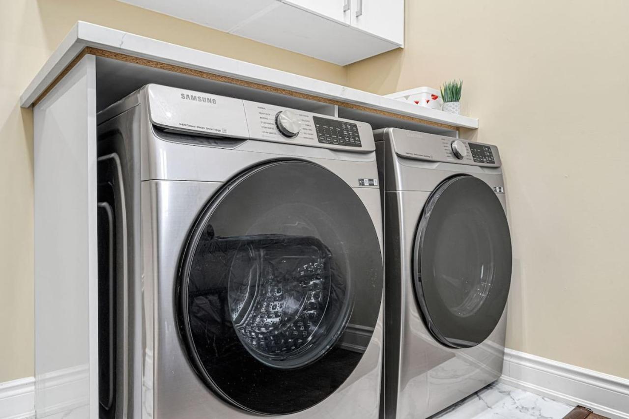 Stylish 5bed Near Dt Hospitals Go Ticats Holiday home *