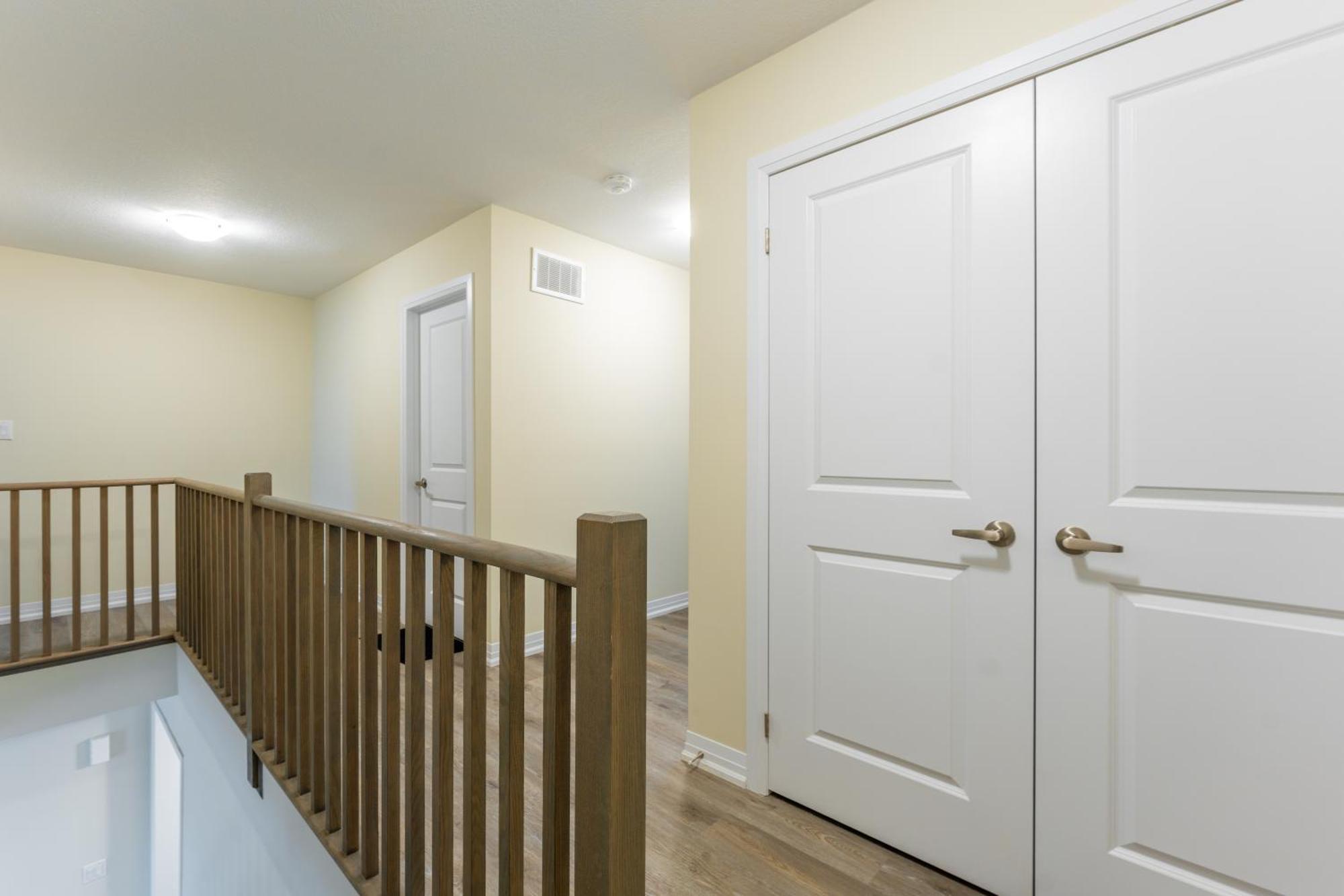 Holiday home New 3 Bed House - Golf & Waterfalls In Stoney Creek Hamilton