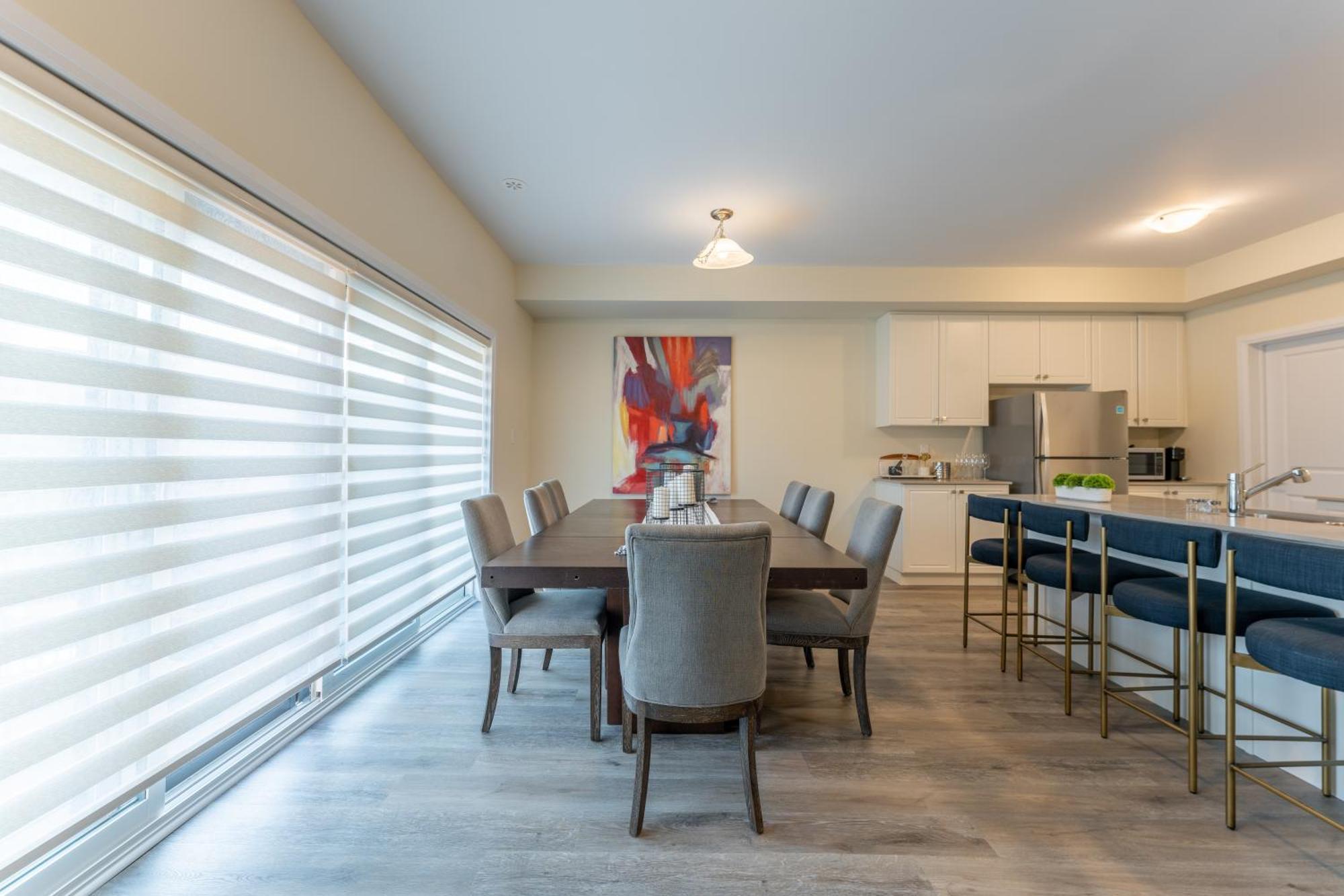 New 3 Bed House - Golf & Waterfalls In Stoney Creek Hamilton