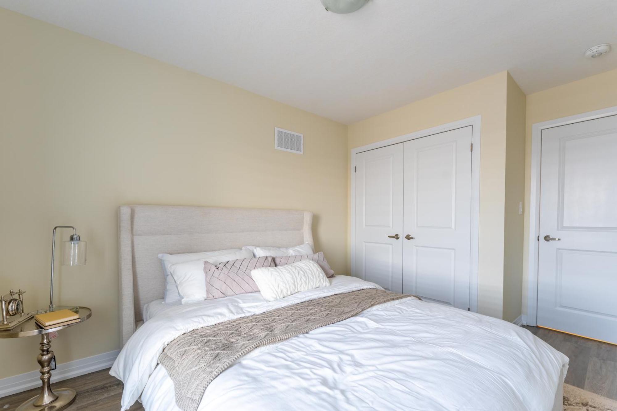 New 3 Bed House - Golf & Waterfalls In Stoney Creek