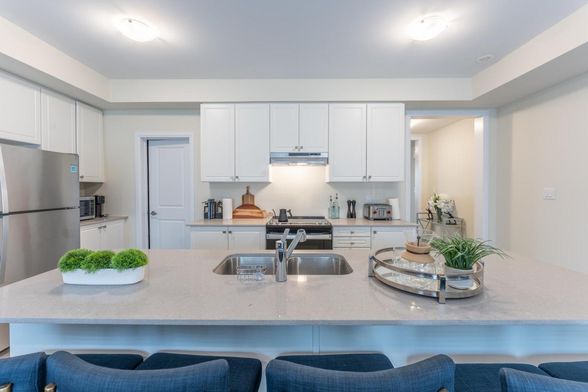 New 3 Bed House - Golf & Waterfalls In Stoney Creek Hamilton