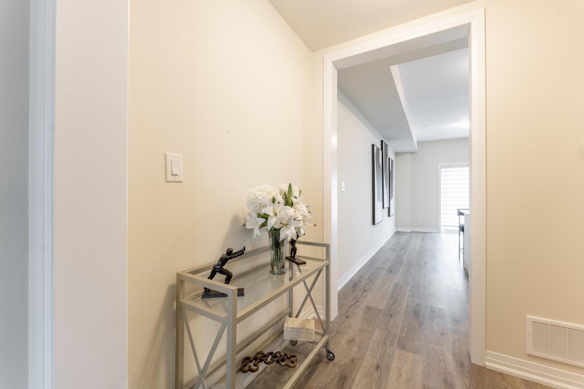 New 3 Bed House - Golf & Waterfalls In Stoney Creek * Hamilton