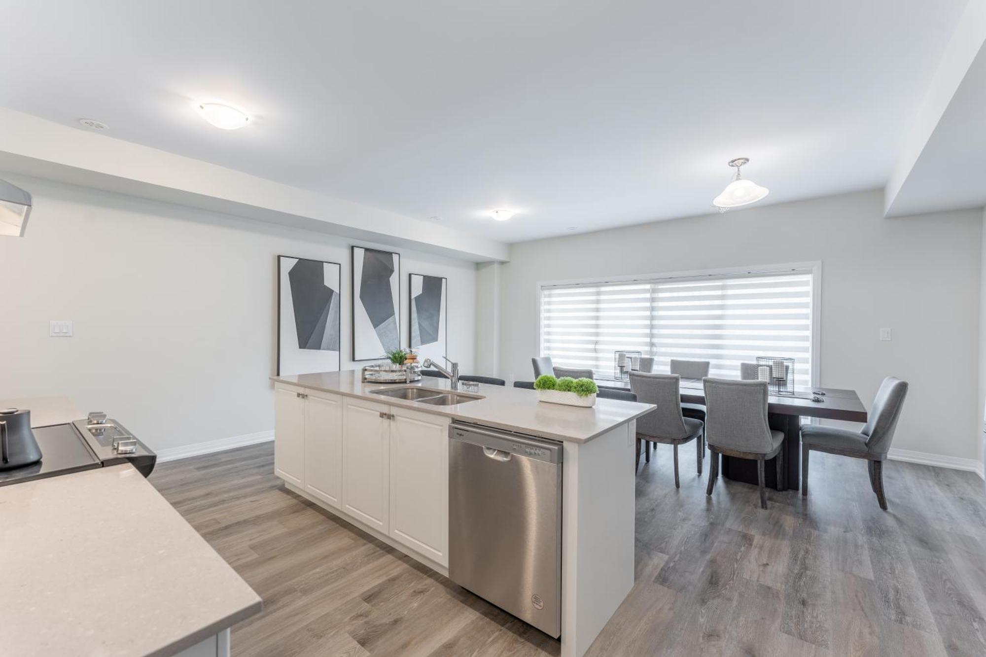 New 3 Bed House - Golf & Waterfalls In Stoney Creek
