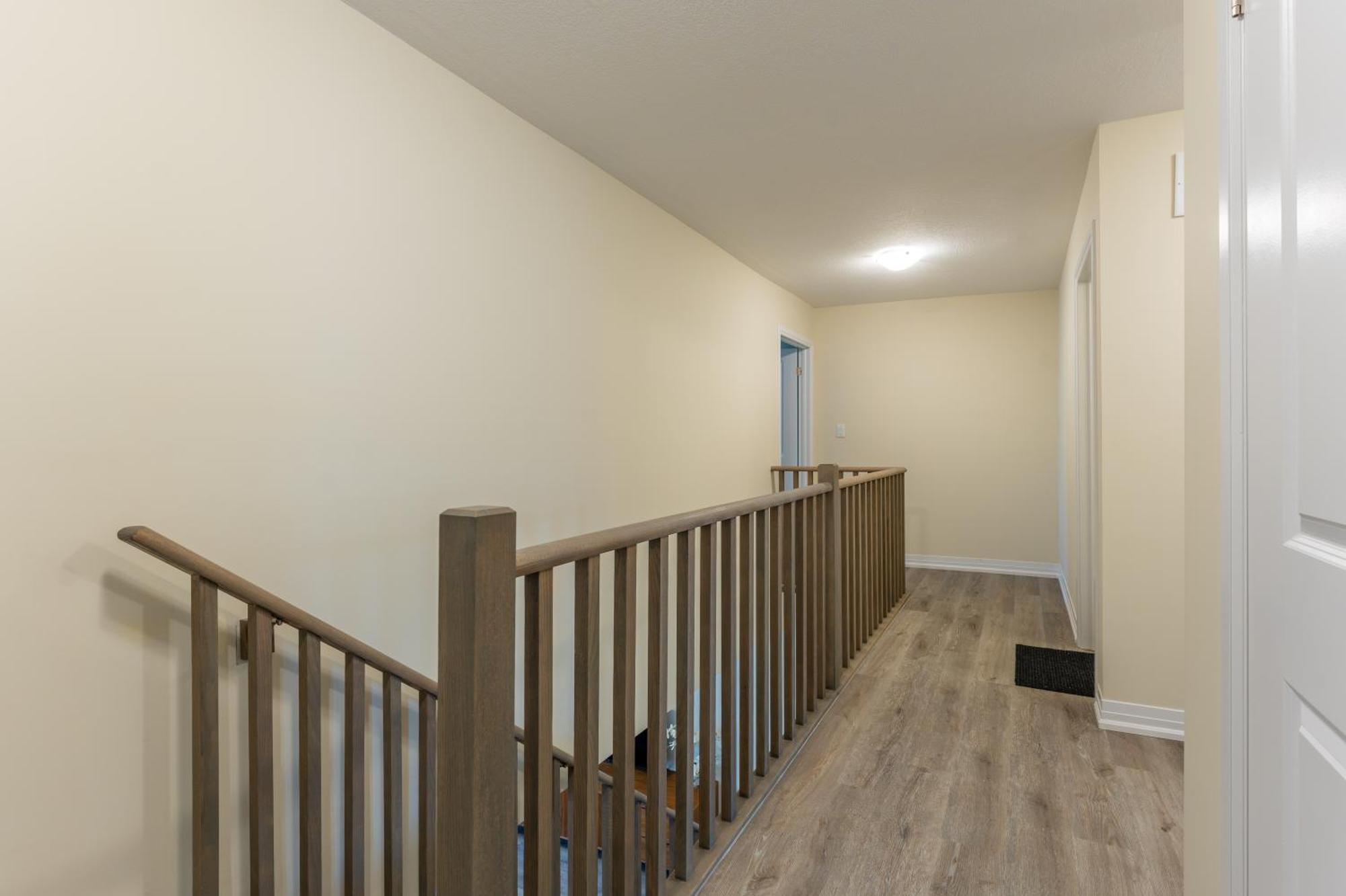 New 3 Bed House - Golf & Waterfalls In Stoney Creek Hamilton