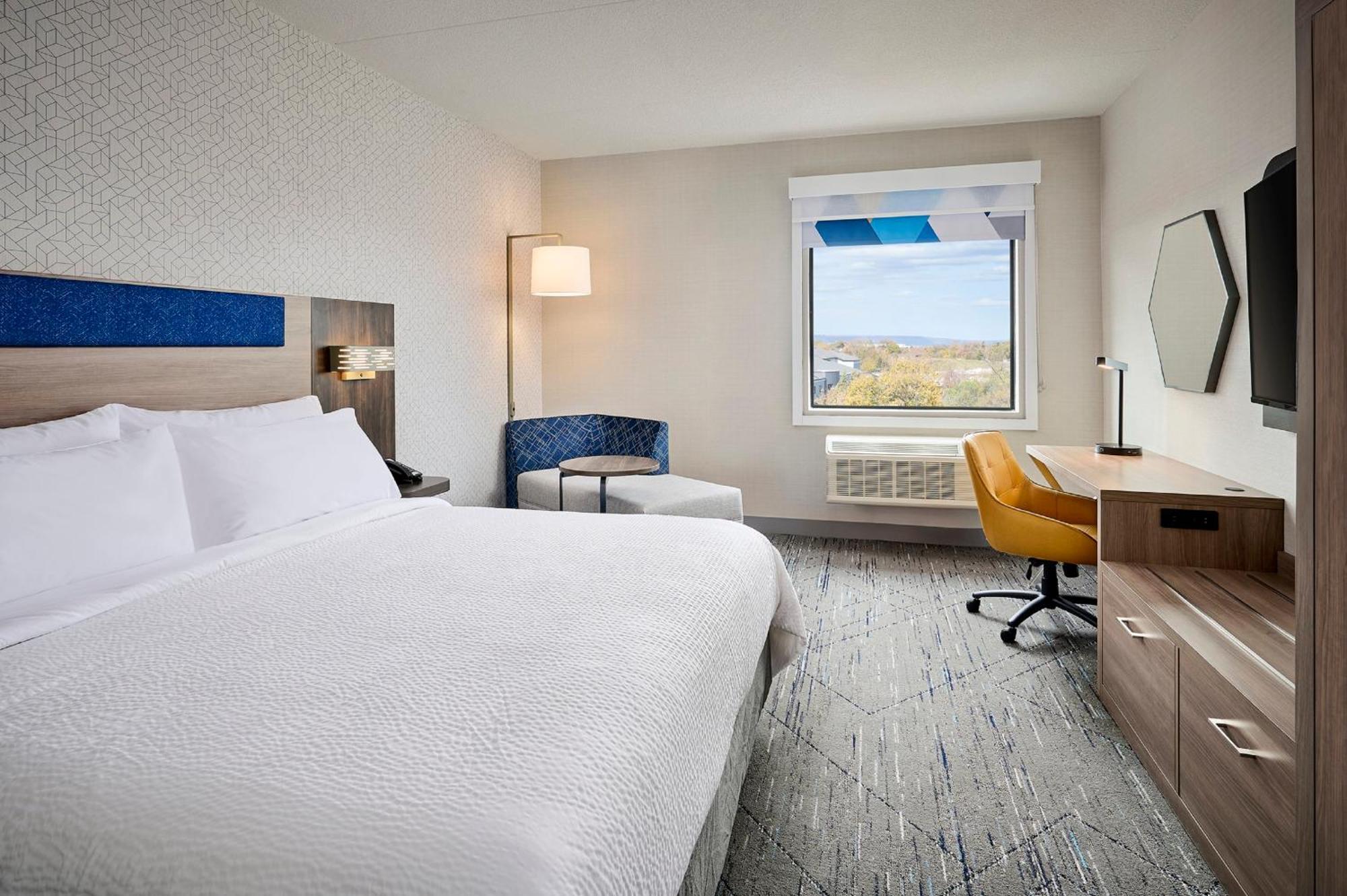 Express - Upper By Ihg * Hamilton