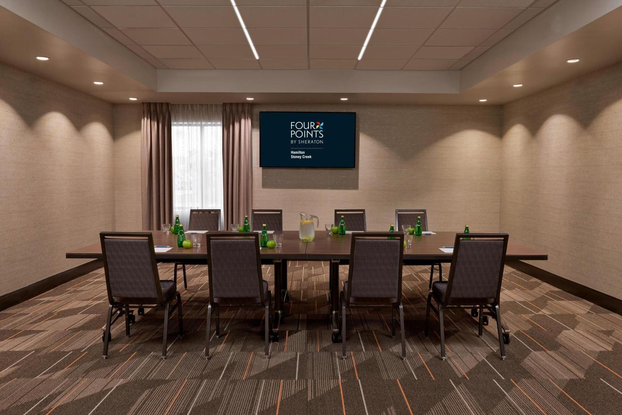 Four Points By Sheraton - Stoney Creek 3* Hamilton