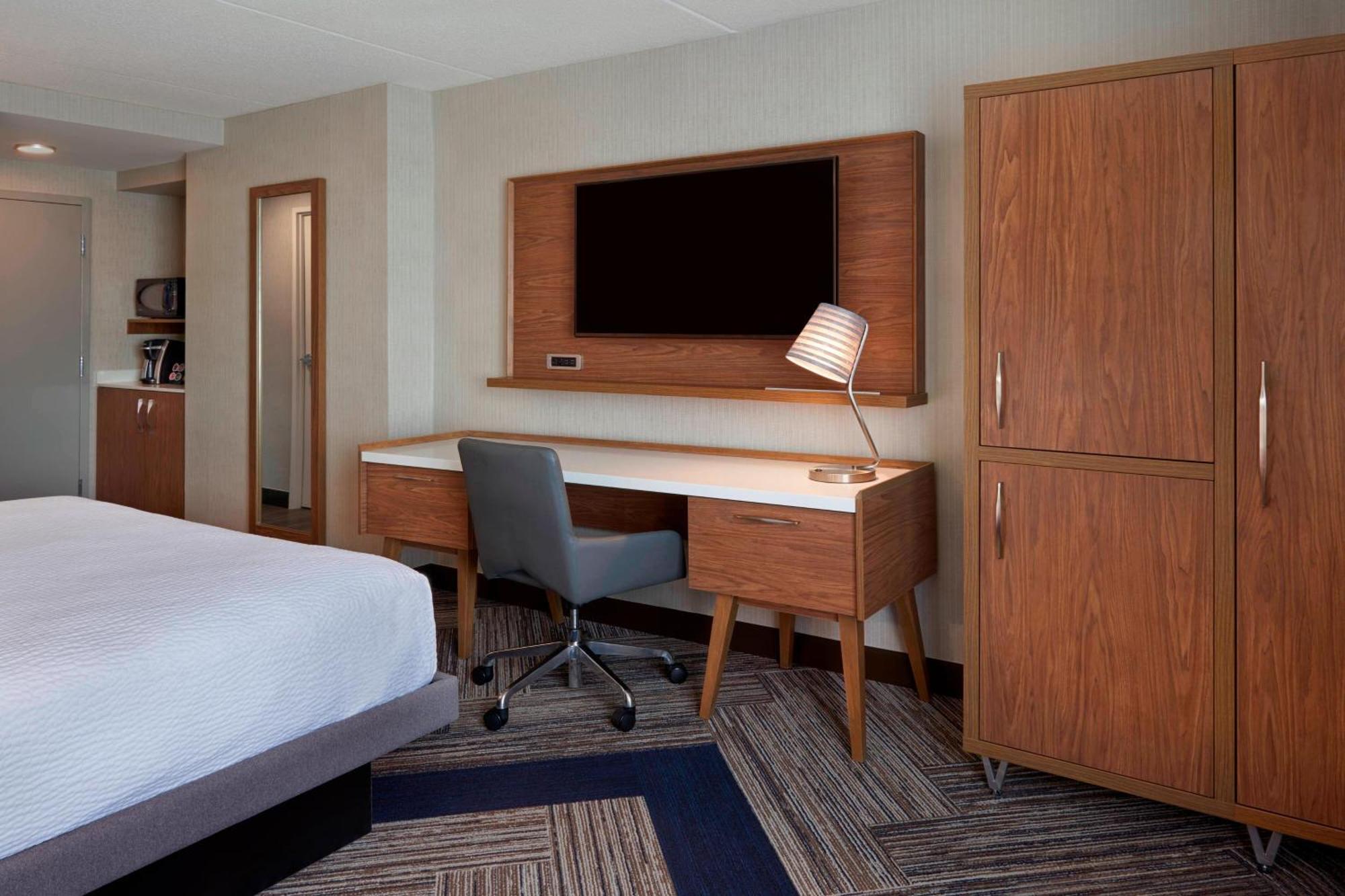 Four Points By Sheraton - Stoney Creek 3* Hamilton