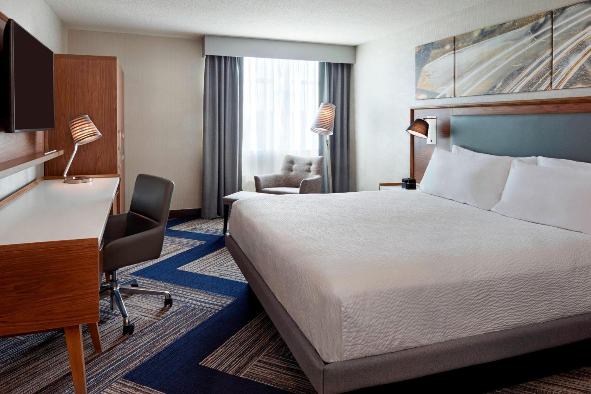Hotel Four Points By Sheraton - Stoney Creek 3*