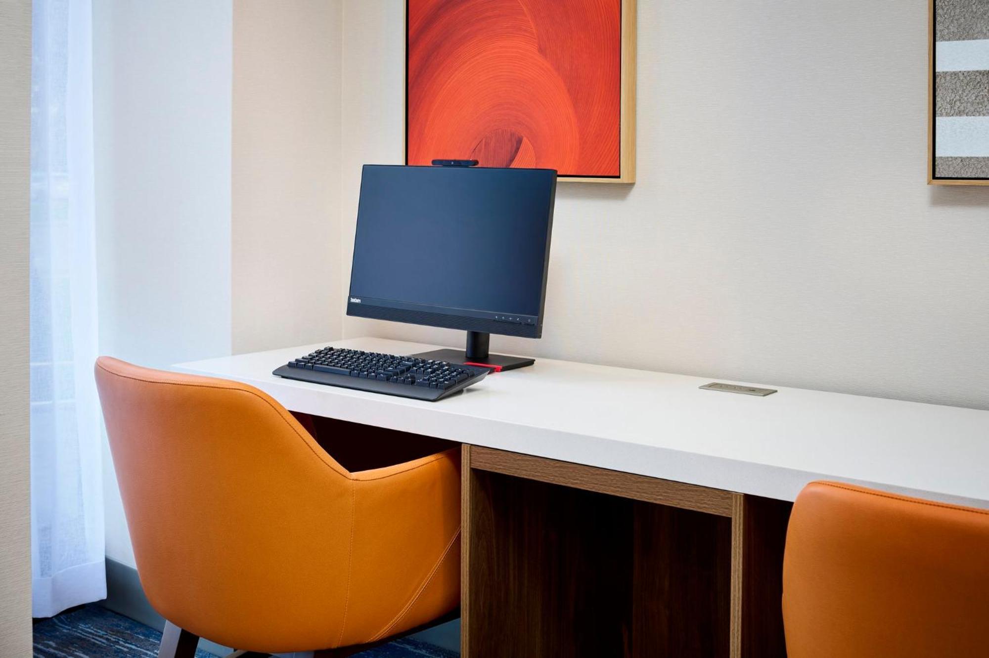 Express - Upper By Ihg Hotel *