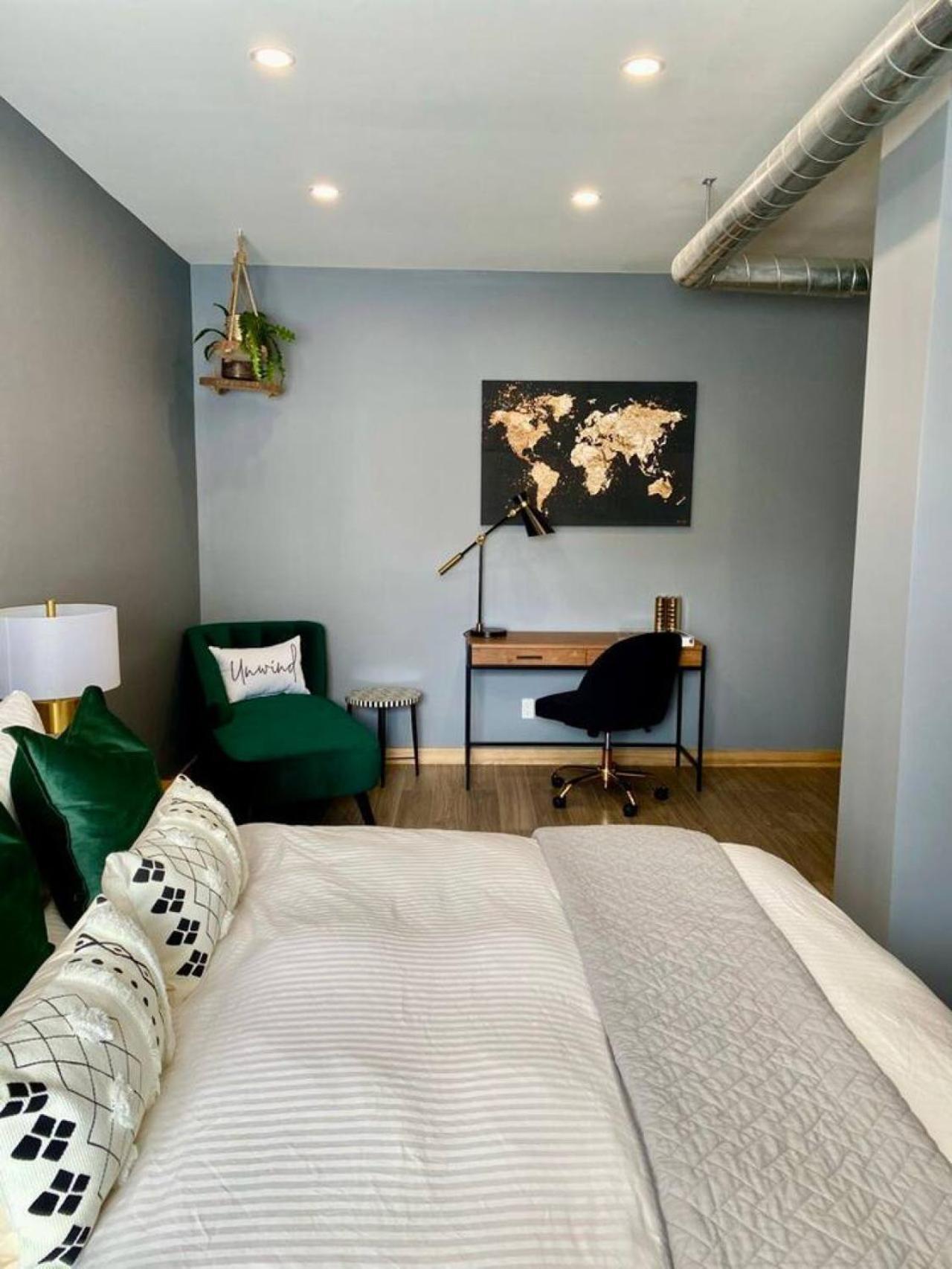 Stylish Modern 2 Bedroom House Across From * Hamilton