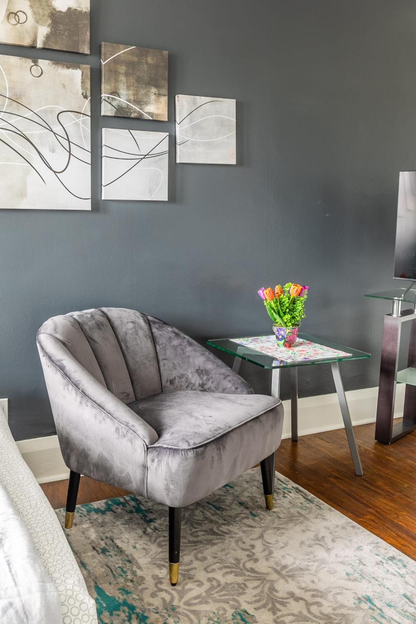 Modern - Heart Of Dt Apartment *