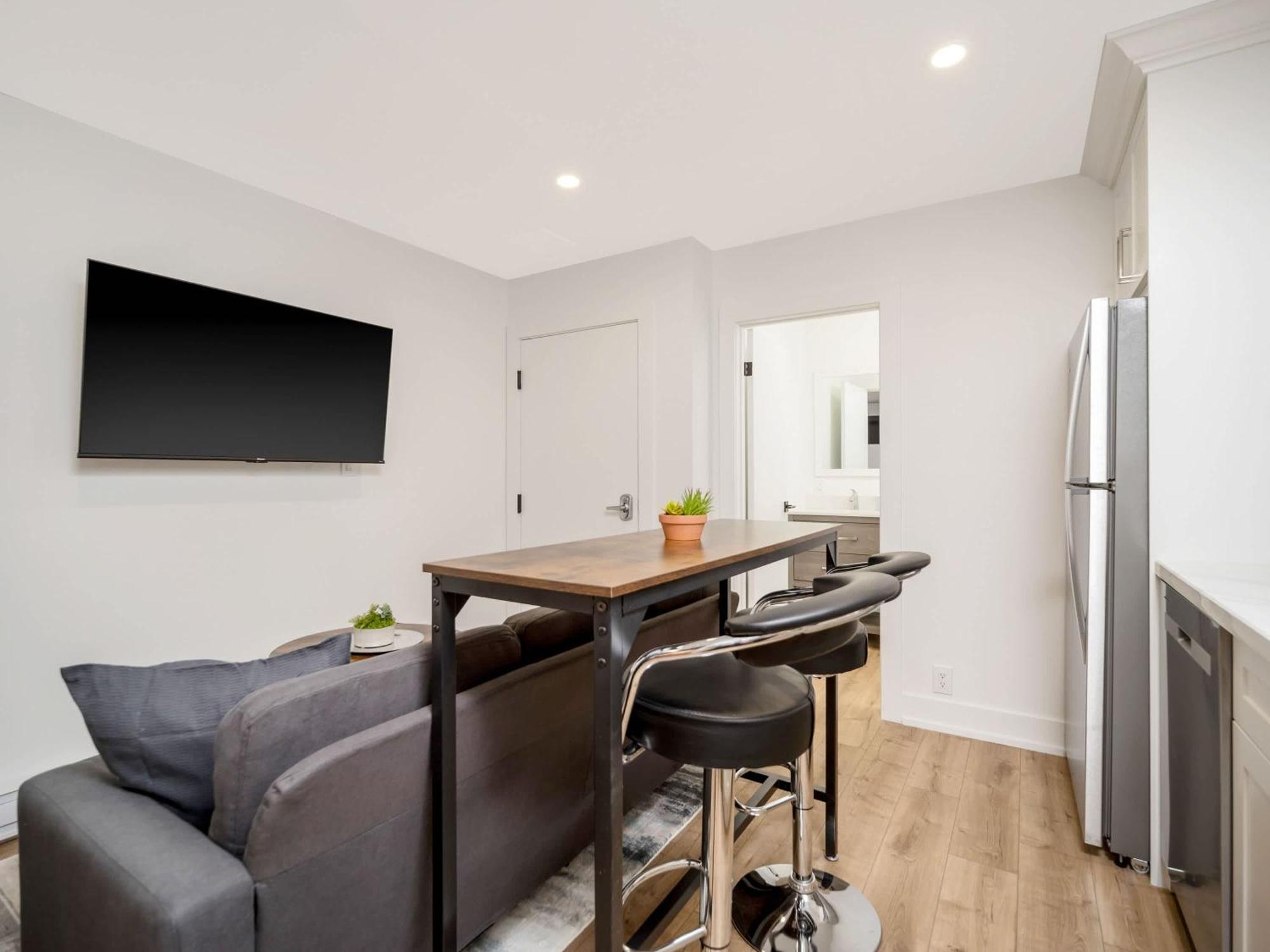 Cozy - Corktown - Near Dt