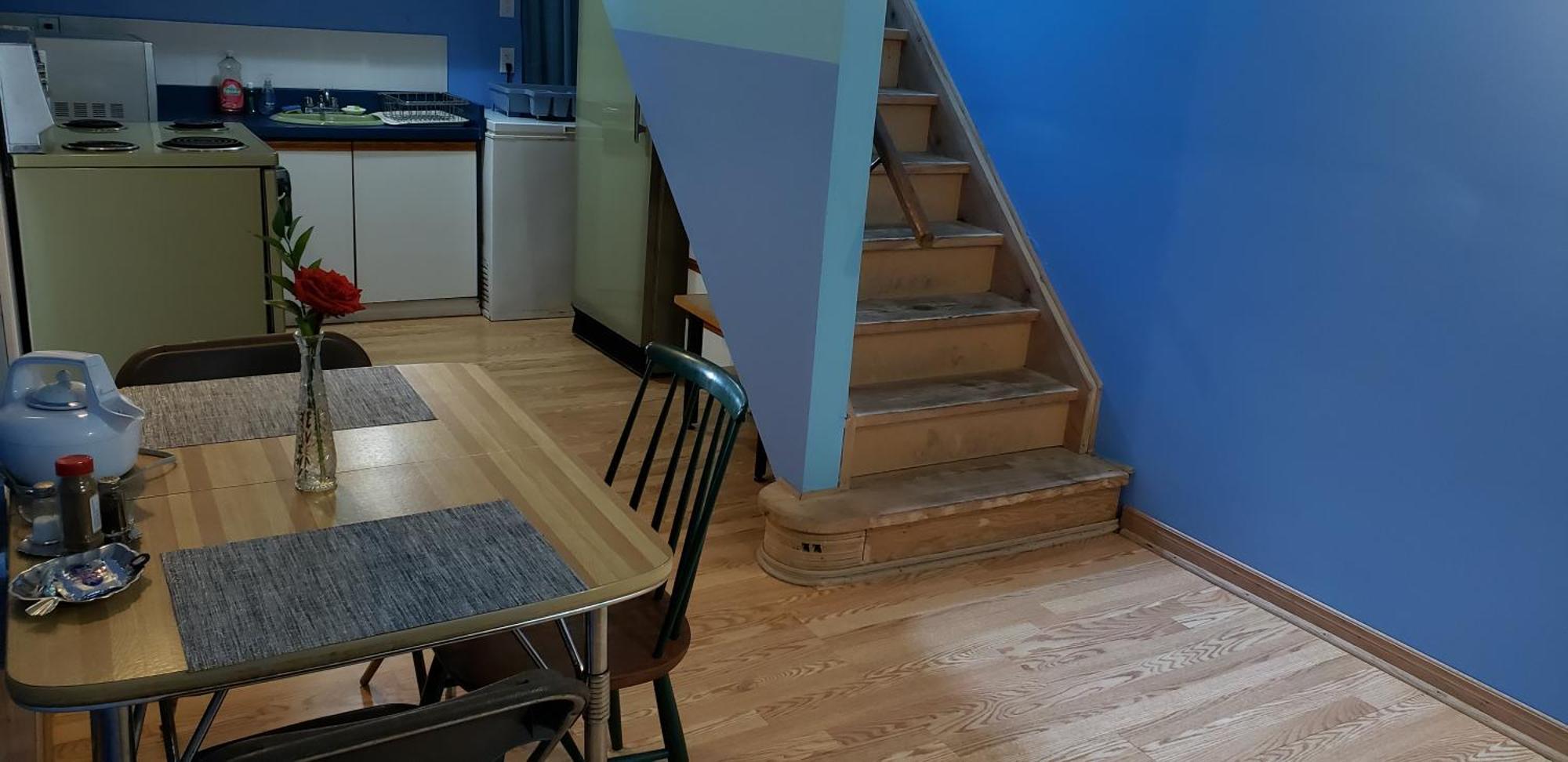 1-bdrm 3 Min Walk To Mcmaster * Hamilton