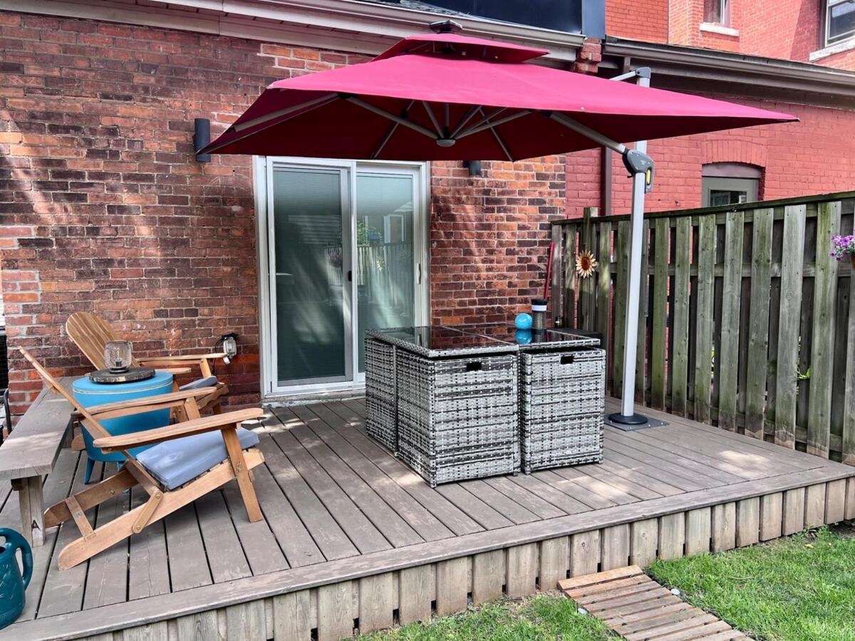 West Harbour Retreat - Prime Location With Hot Tub