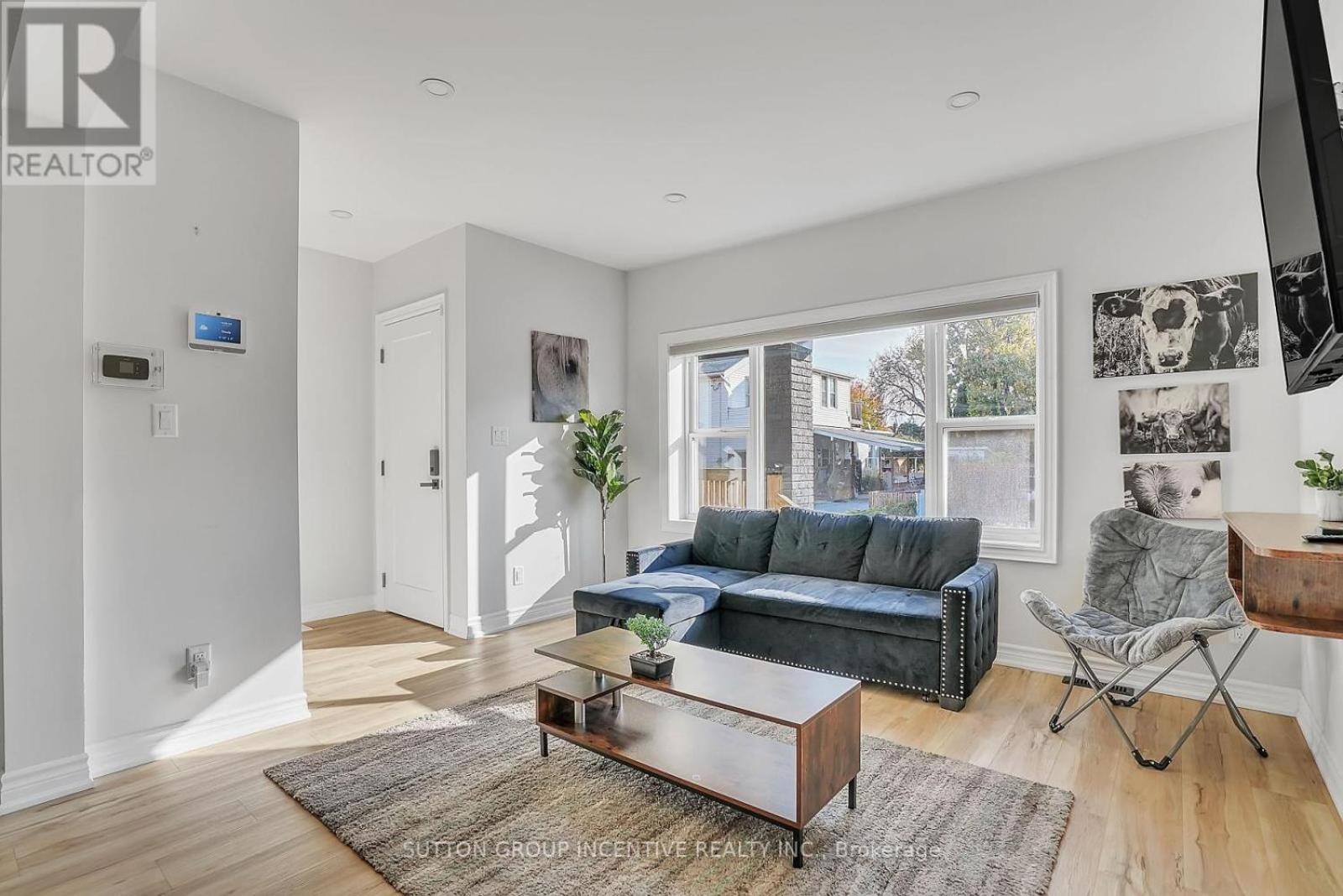 Apartment Brand New In Hamilton