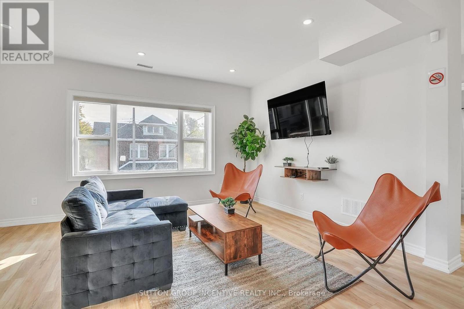 Brand New 2 Bedroom Loft In Apartment