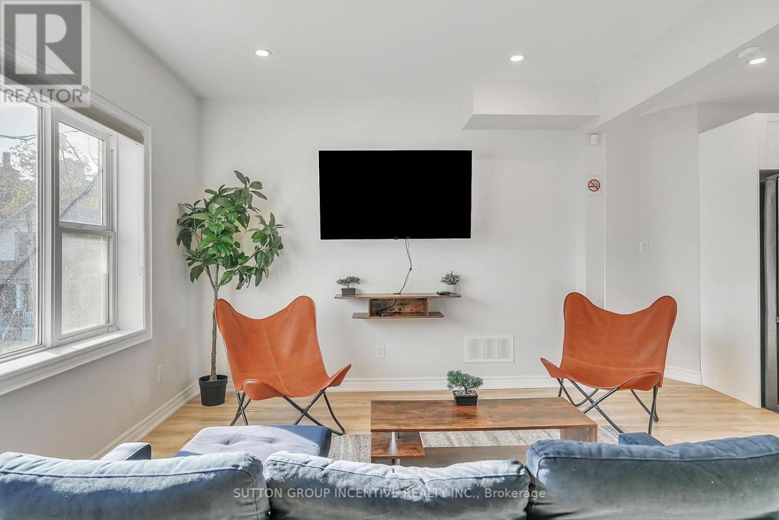 Brand New 2 Bedroom Loft In Apartment Hamilton