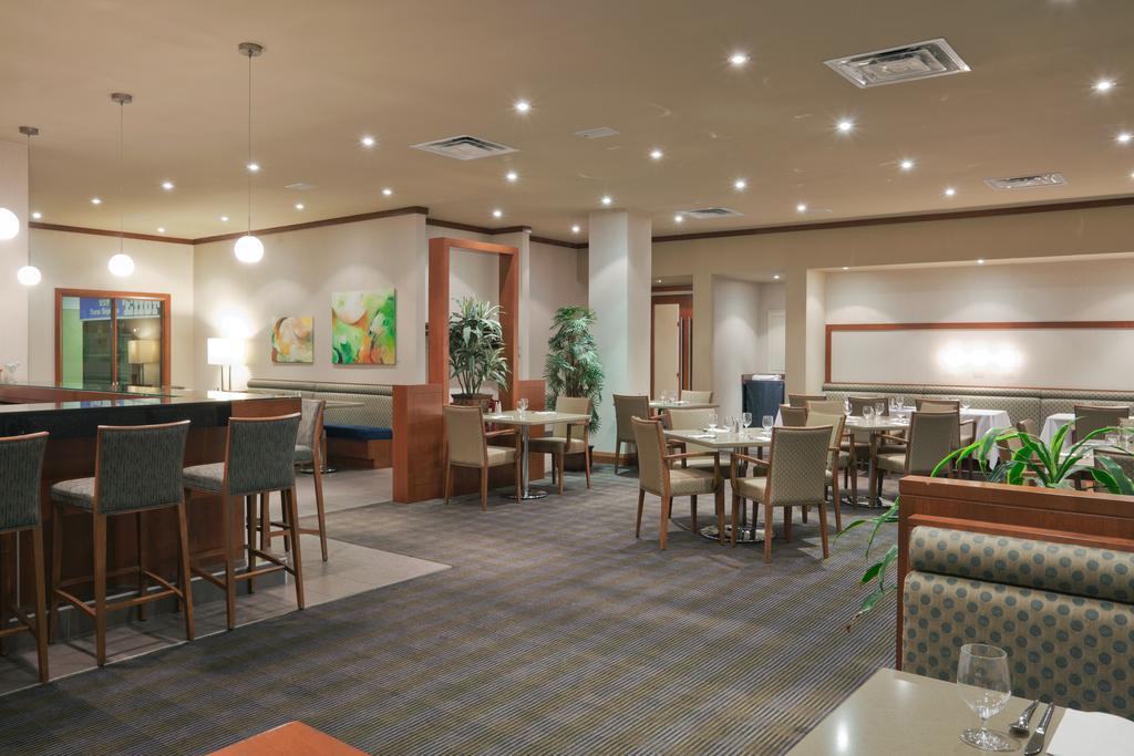 Hotel Plaza And Conference Center 4*