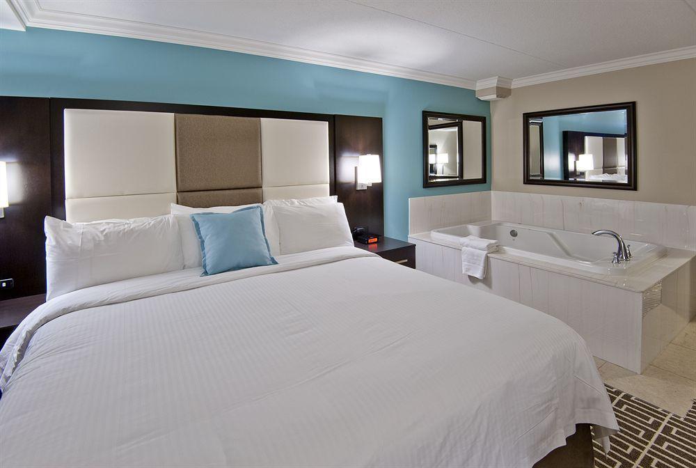 Visitor's Hotel 4*