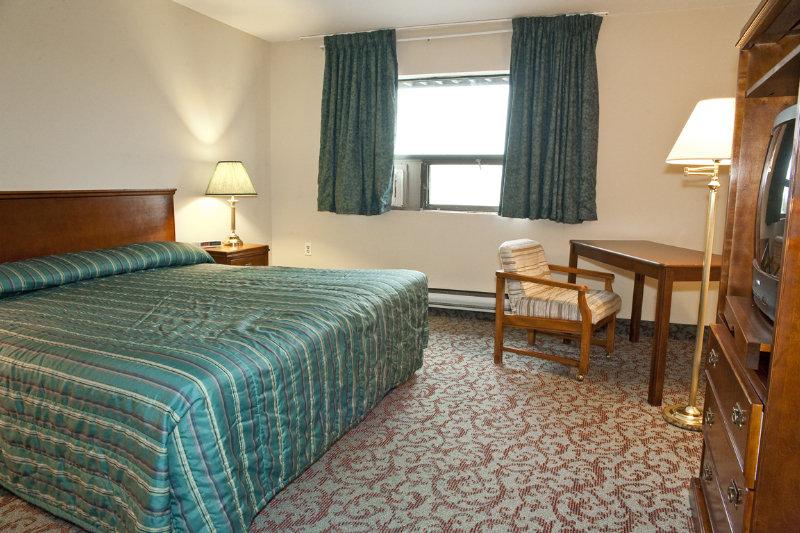 Howard Johnson Hotel 2*